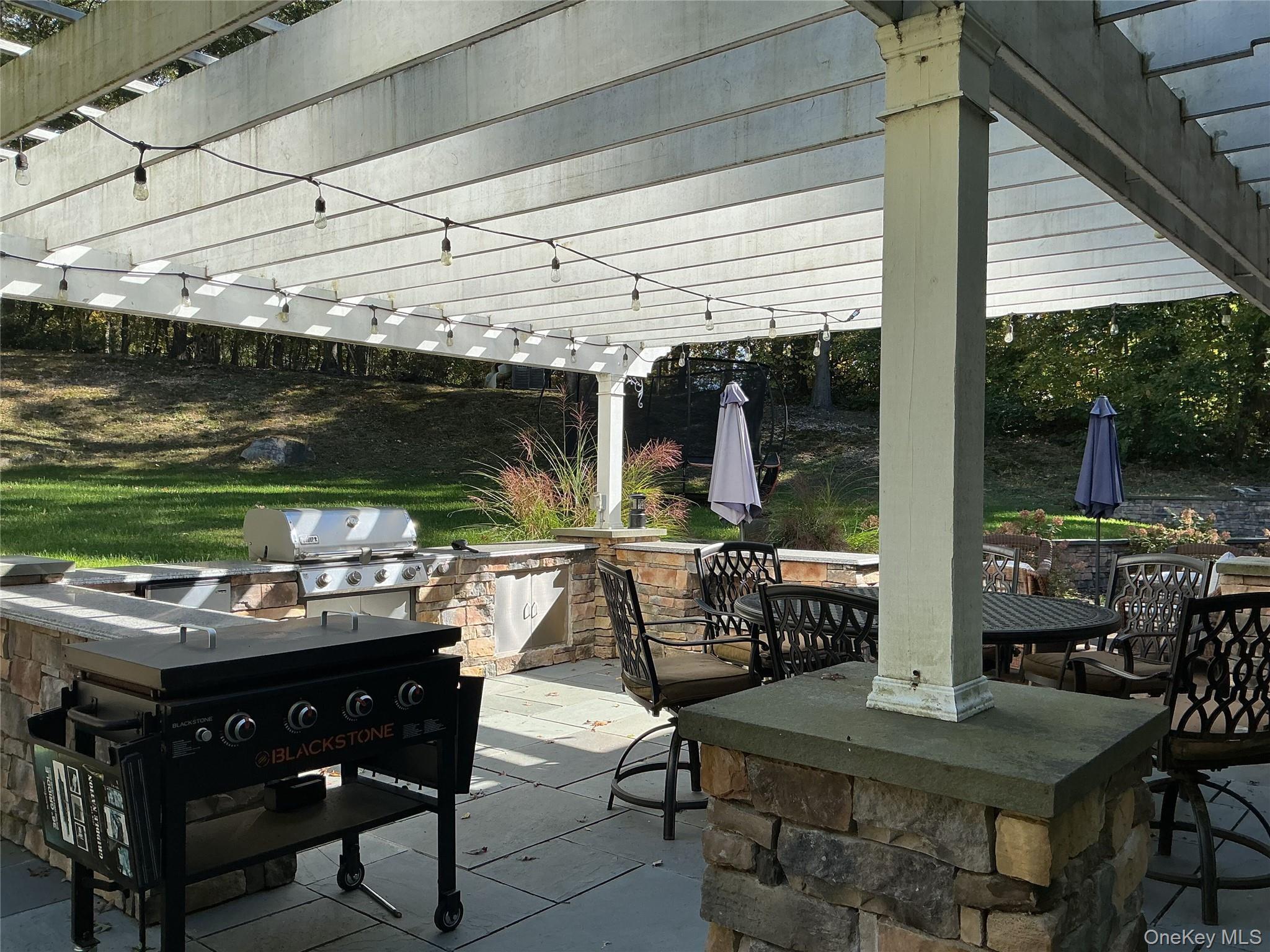 Single Family Salonga Woods Suffolk County, NY 11768, MLS-925492-39