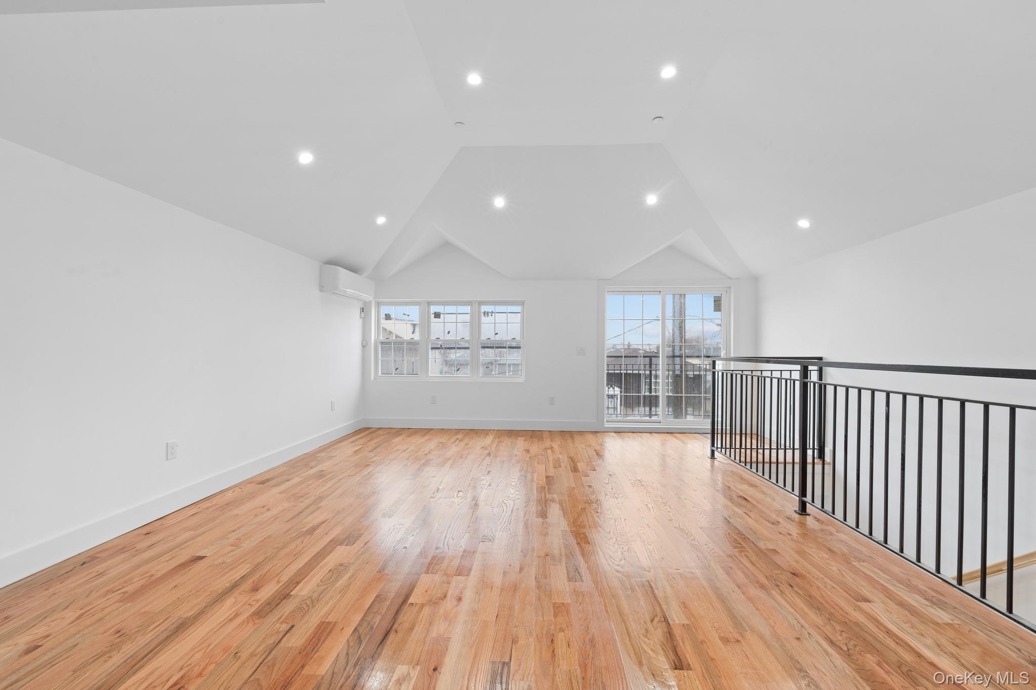 Single Family Hessler  Queens, NY 11692, MLS-925493-10