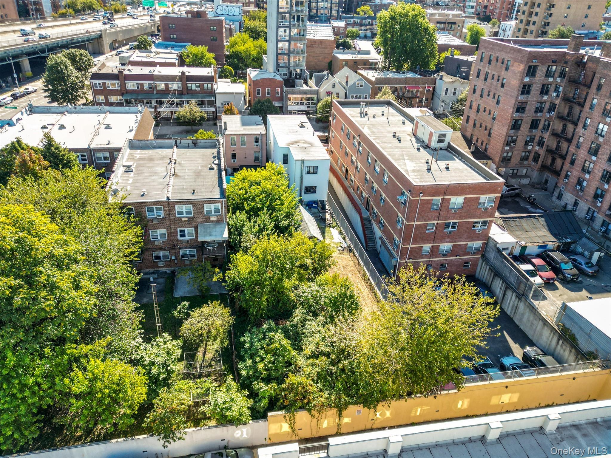 Single Family Crescent Queens, NY 11102, MLS-925496-3