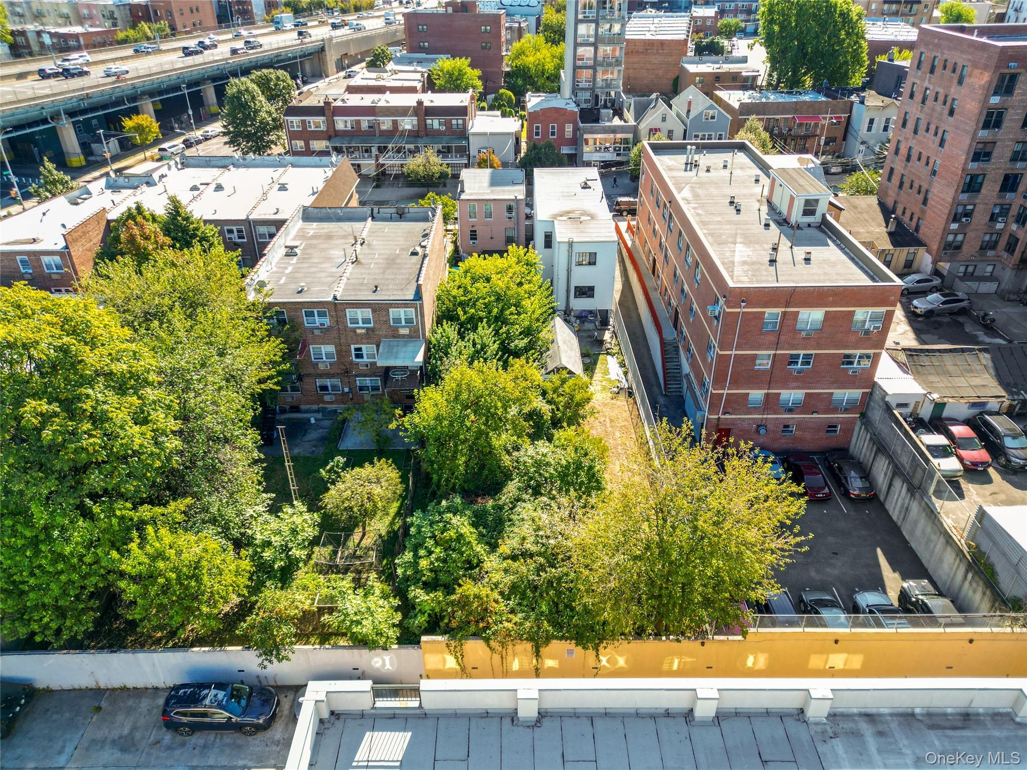 Single Family Crescent Queens, NY 11102, MLS-925496-8