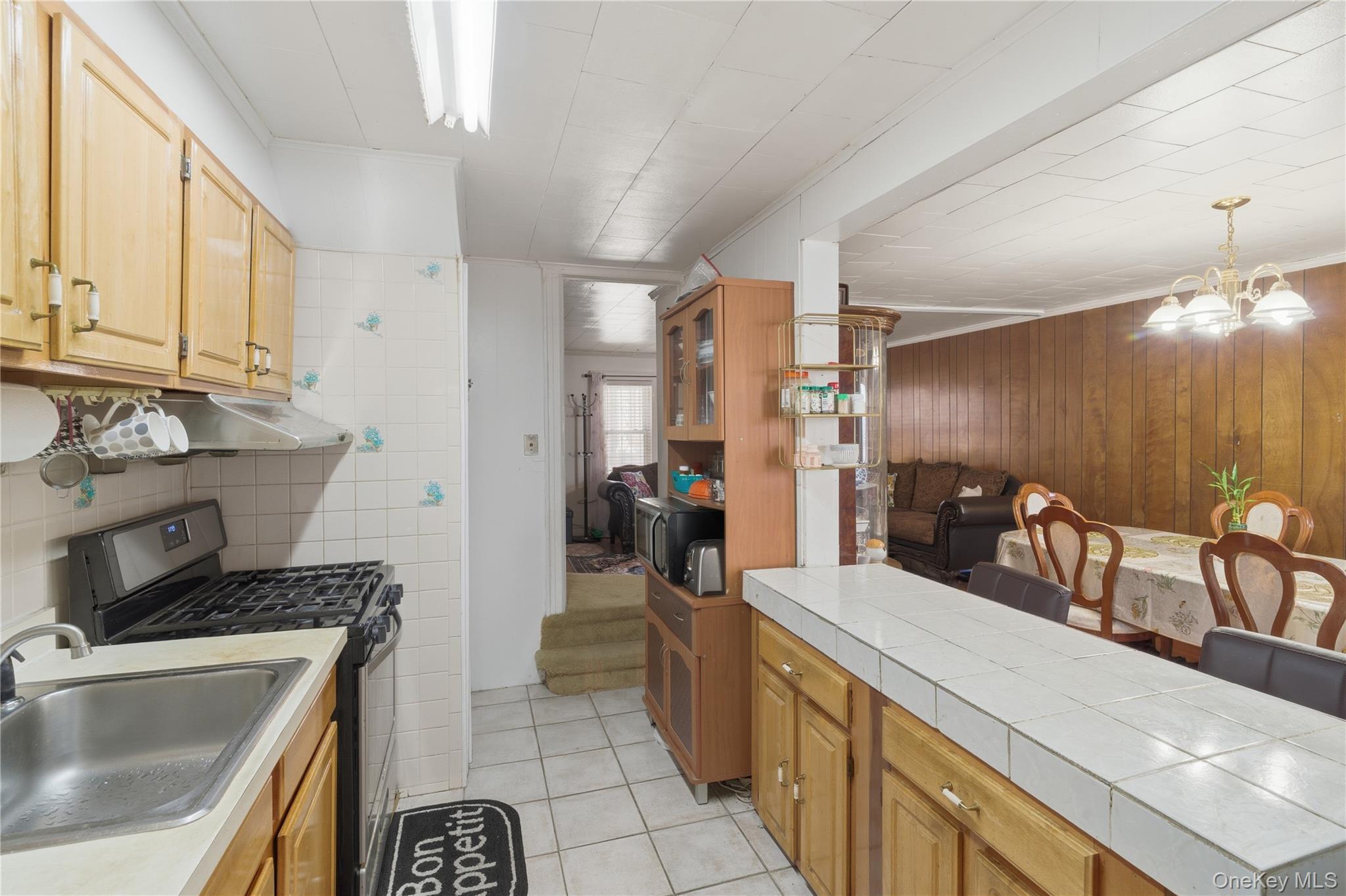 Single Family 207th Queens, NY 11427, MLS-925529-10