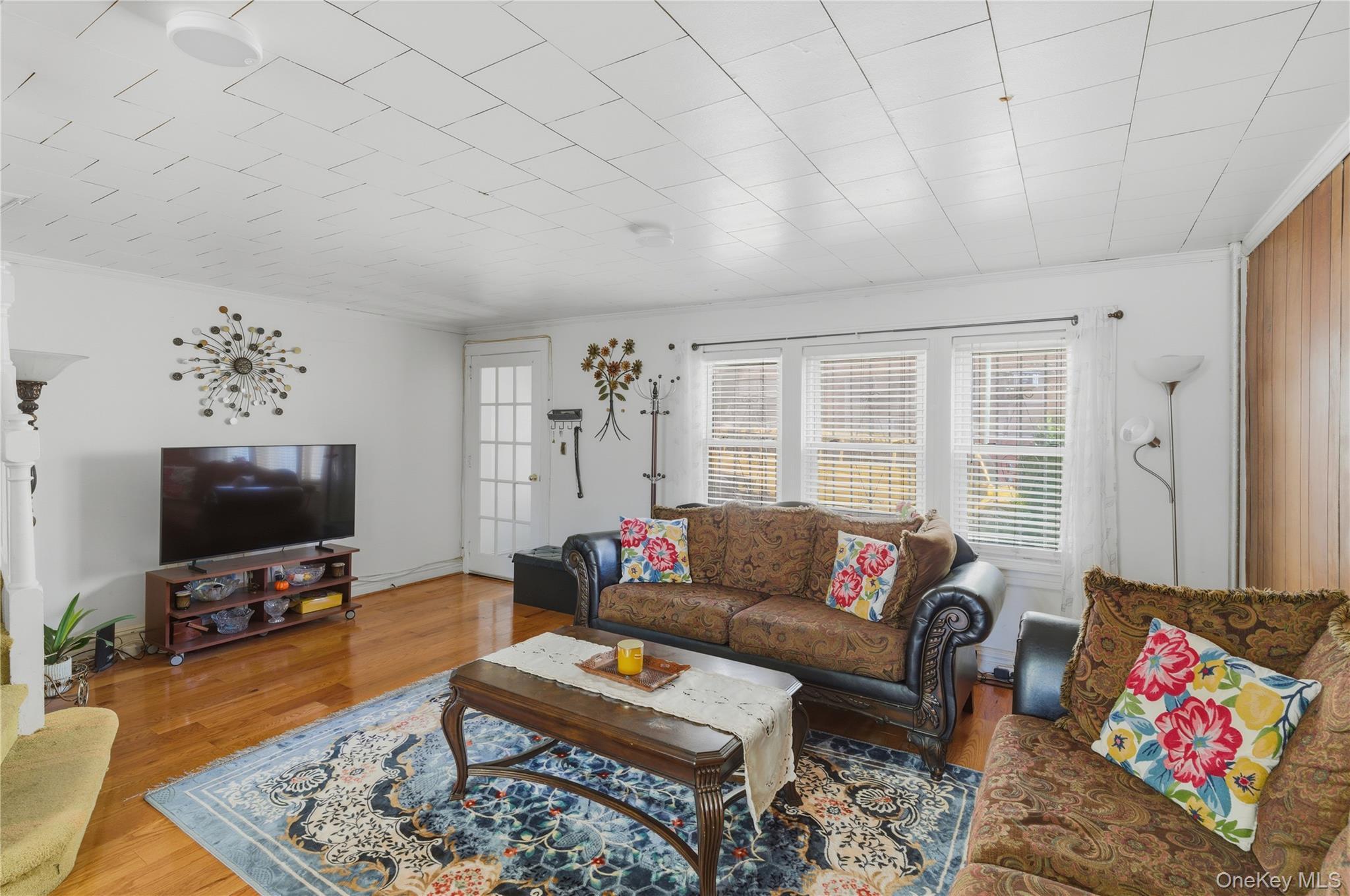 Single Family 207th Queens, NY 11427, MLS-925529-7