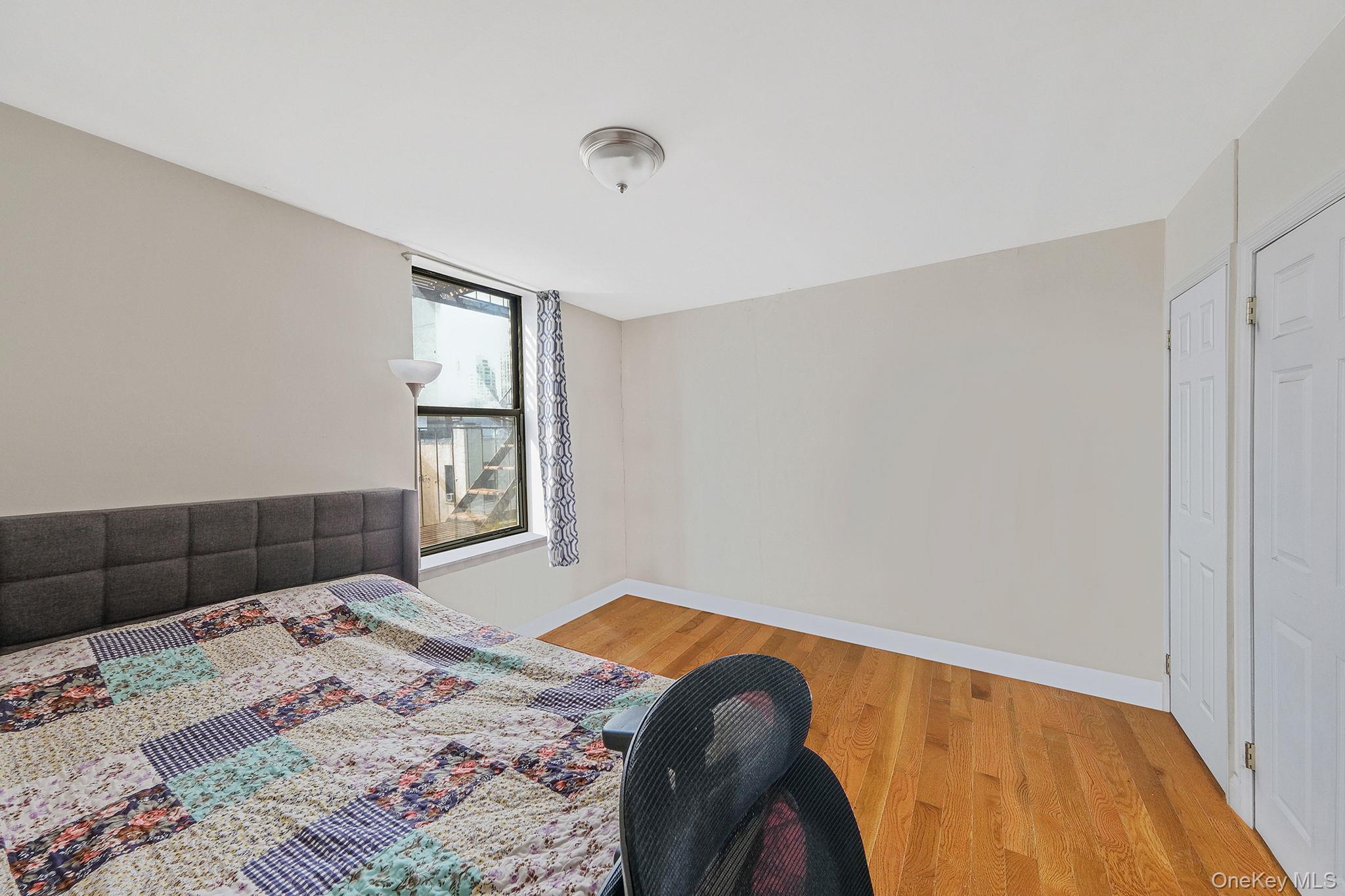 Coop E 87th Manhattan, NY 10128, MLS-925532-11