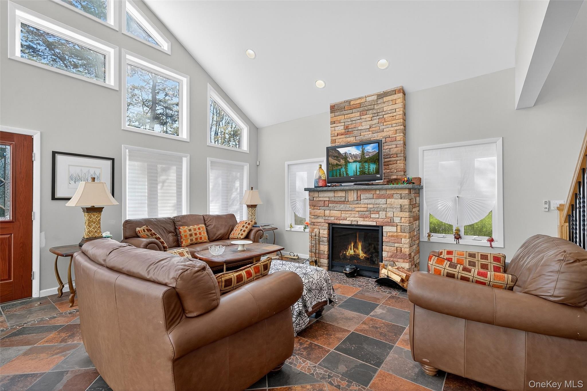 Single Family Sackett Lake  Sullivan County, NY 12701, MLS-925536-15