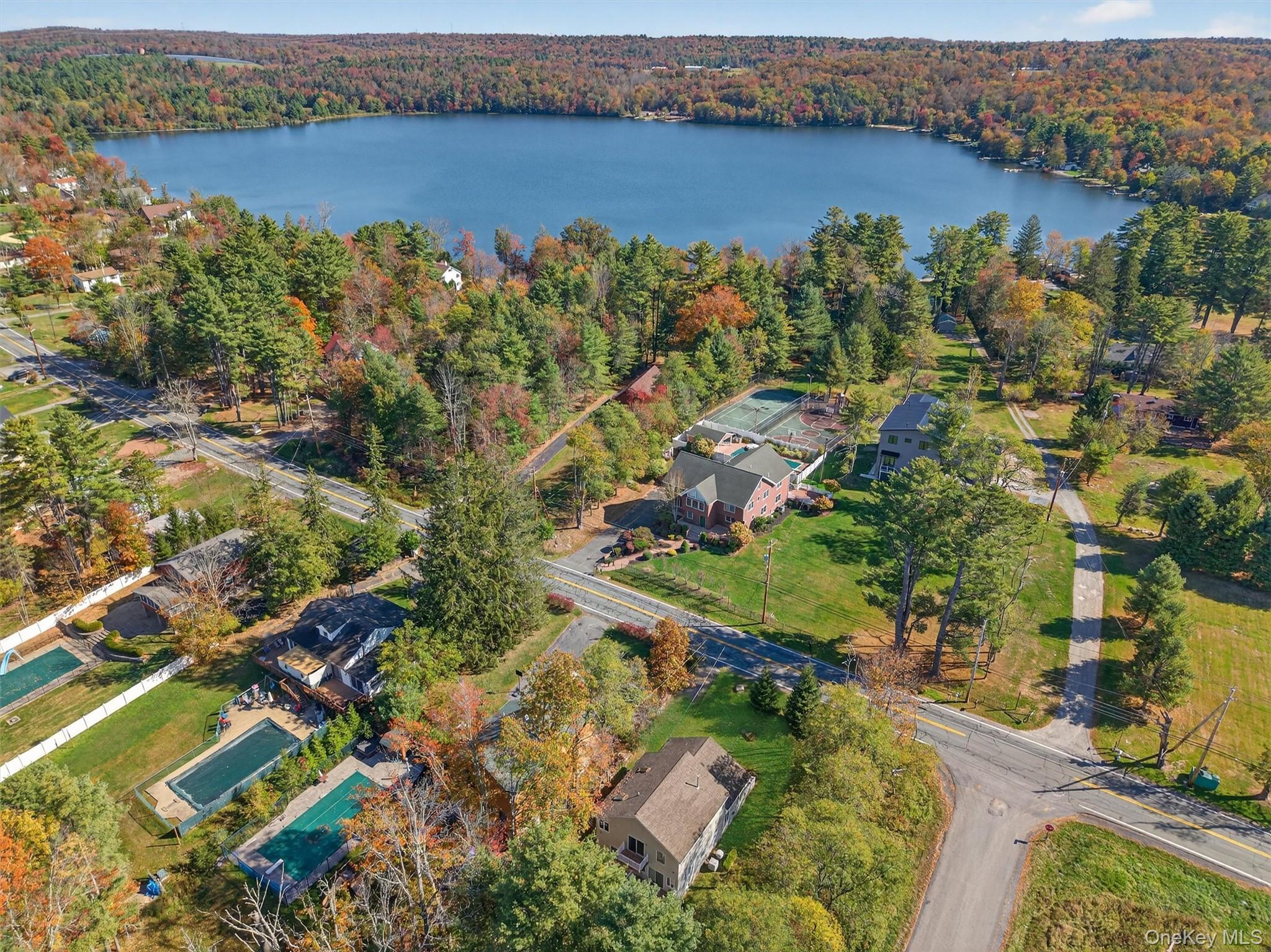 Single Family Sackett Lake  Sullivan County, NY 12701, MLS-925536-2