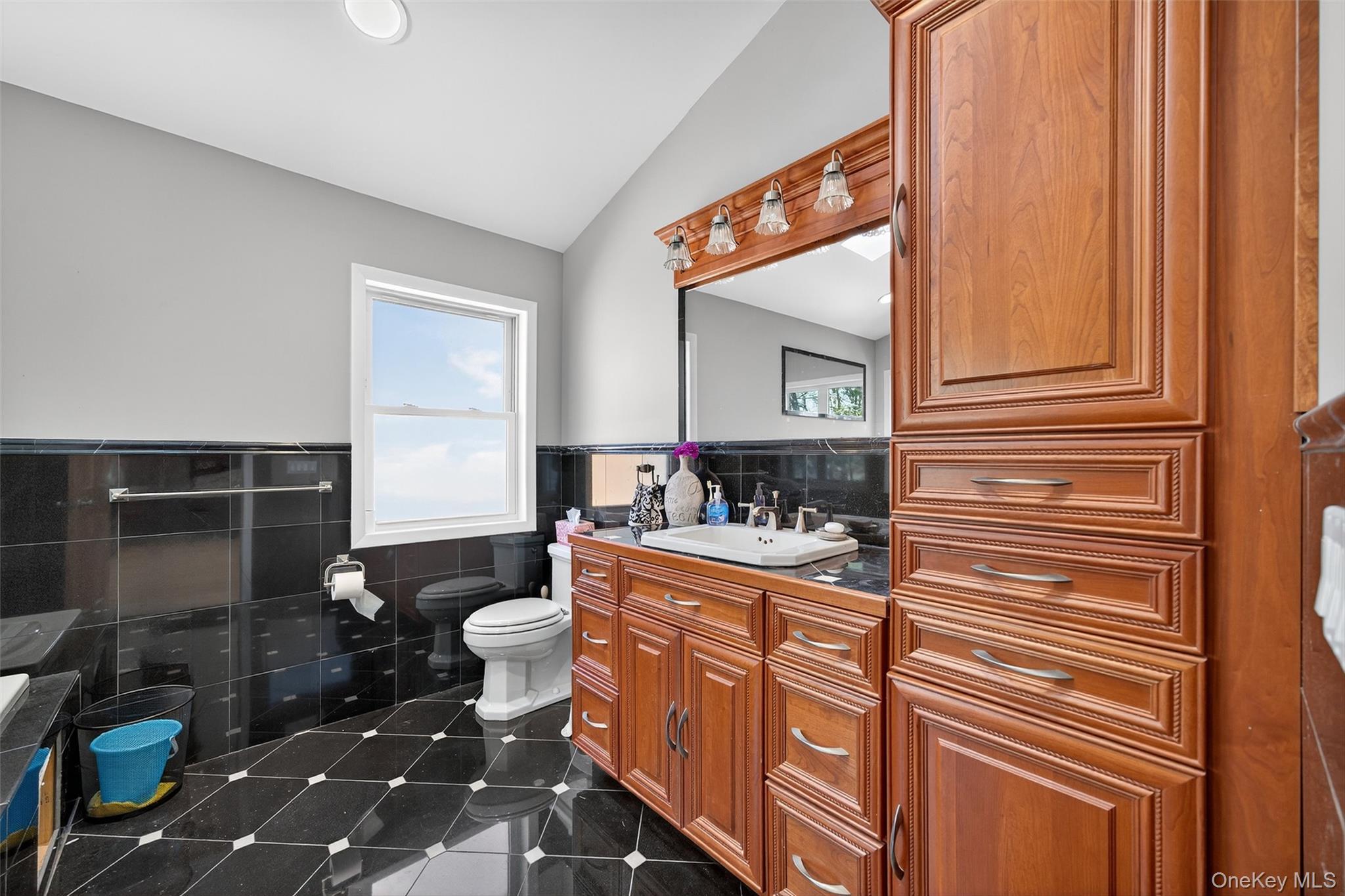 Single Family Sackett Lake  Sullivan County, NY 12701, MLS-925536-36