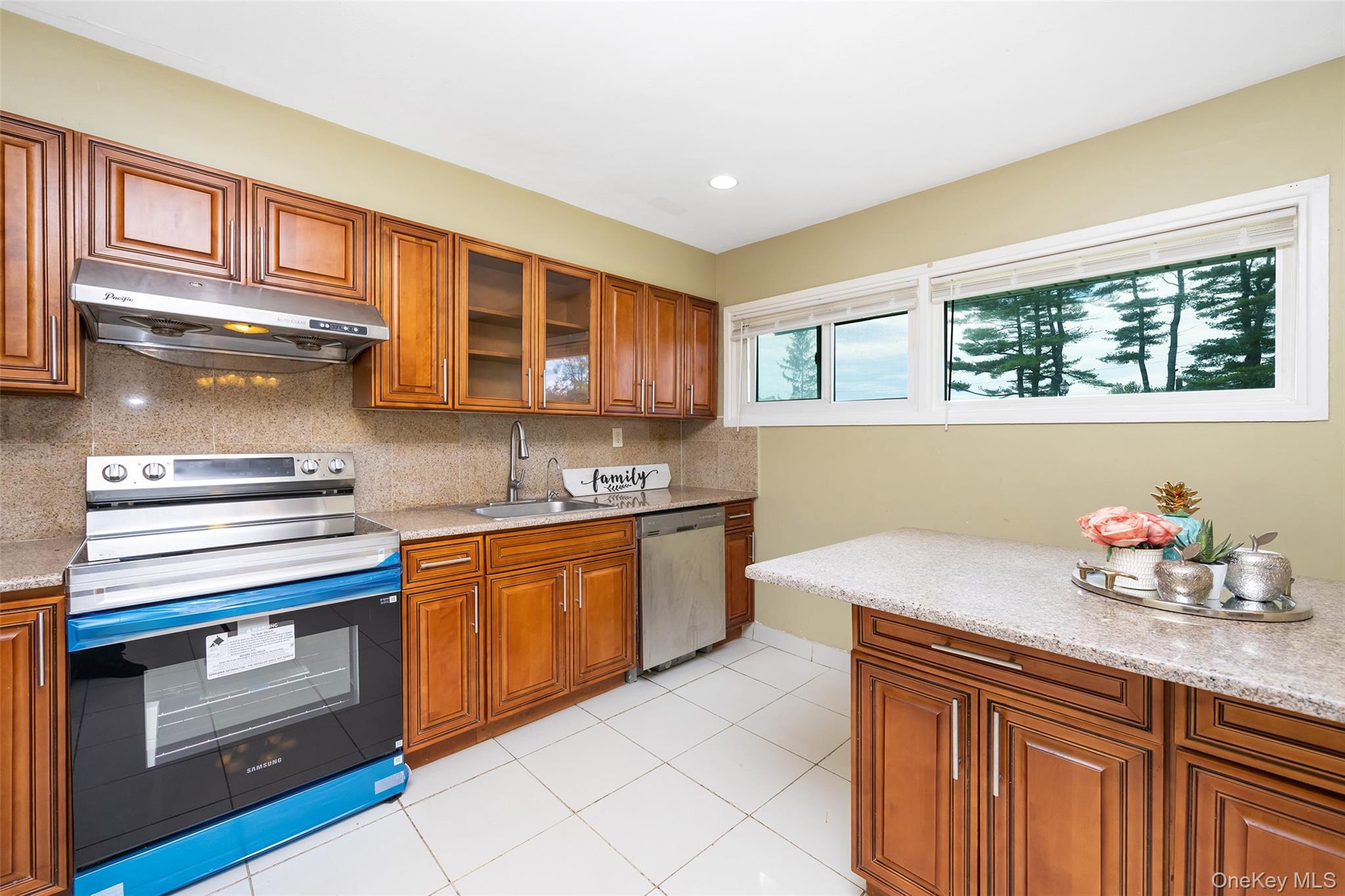 Single Family Sprucewood  Nassau County, NY 11756, MLS-925547-14