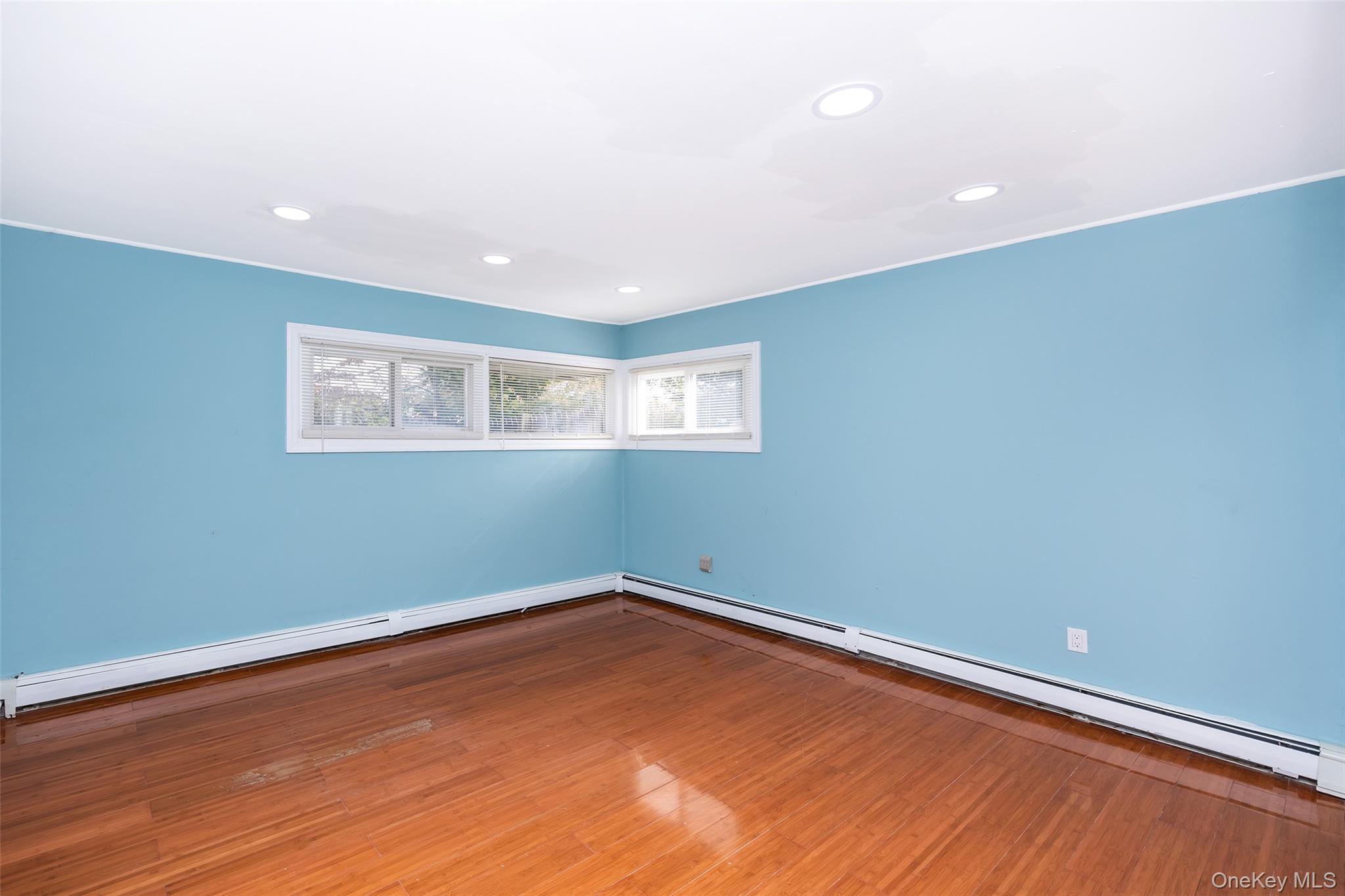 Single Family Sprucewood  Nassau County, NY 11756, MLS-925547-18