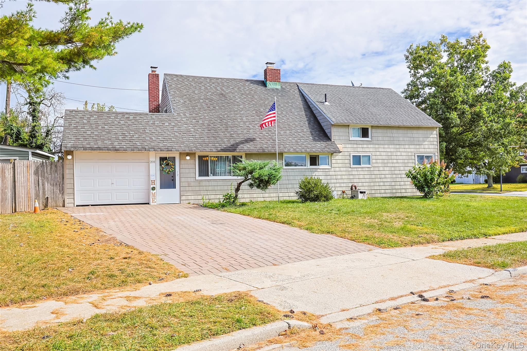 Single Family Sprucewood  Nassau County, NY 11756, MLS-925547-2