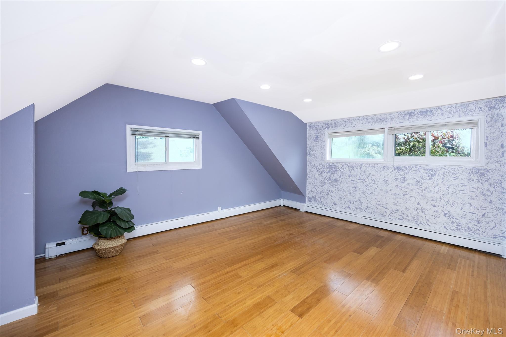 Single Family Sprucewood  Nassau County, NY 11756, MLS-925547-27