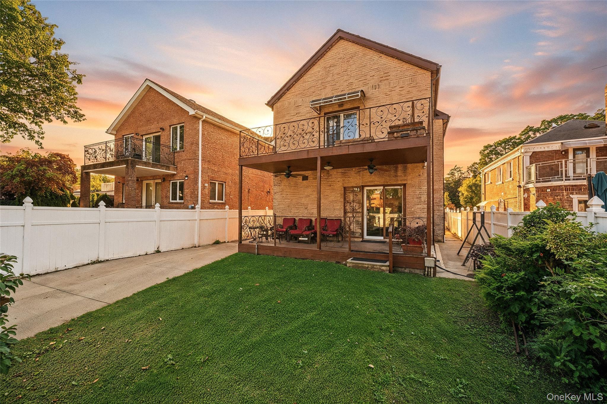 Single Family Radnor  Queens, NY 11432, MLS-925654-11