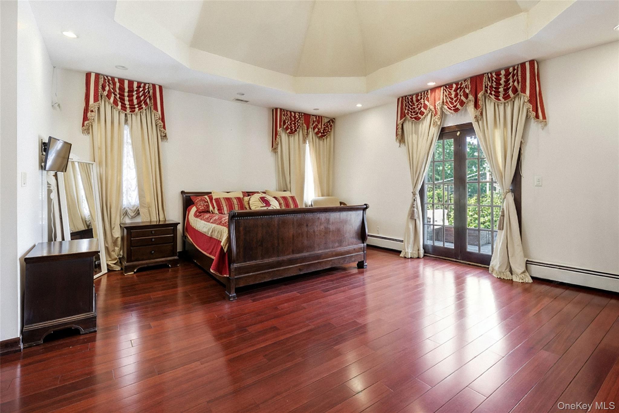 Single Family Radnor Queens, NY 11432, MLS-925654-7