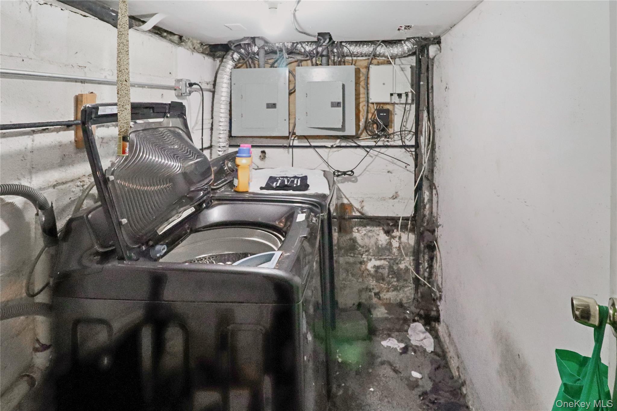 Single Family Beach 43rd  Queens, NY 11691, MLS-925657-20