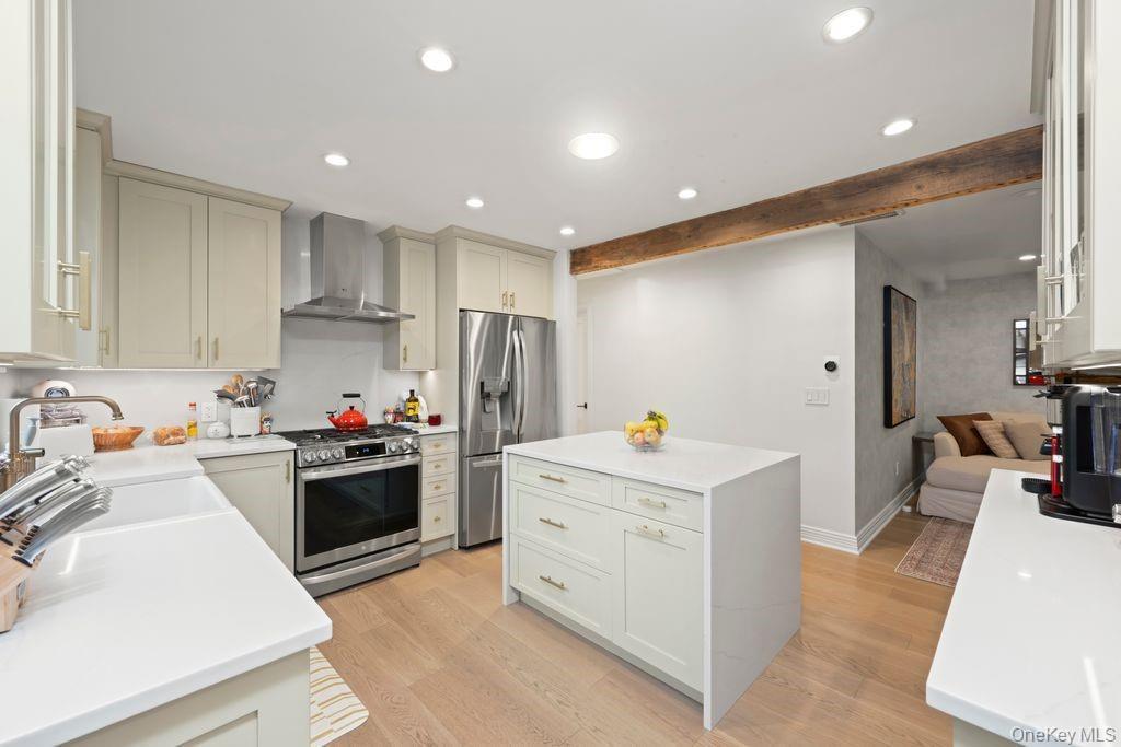 Single Family Beacon Staten Island, NY 10306, MLS-925658-10