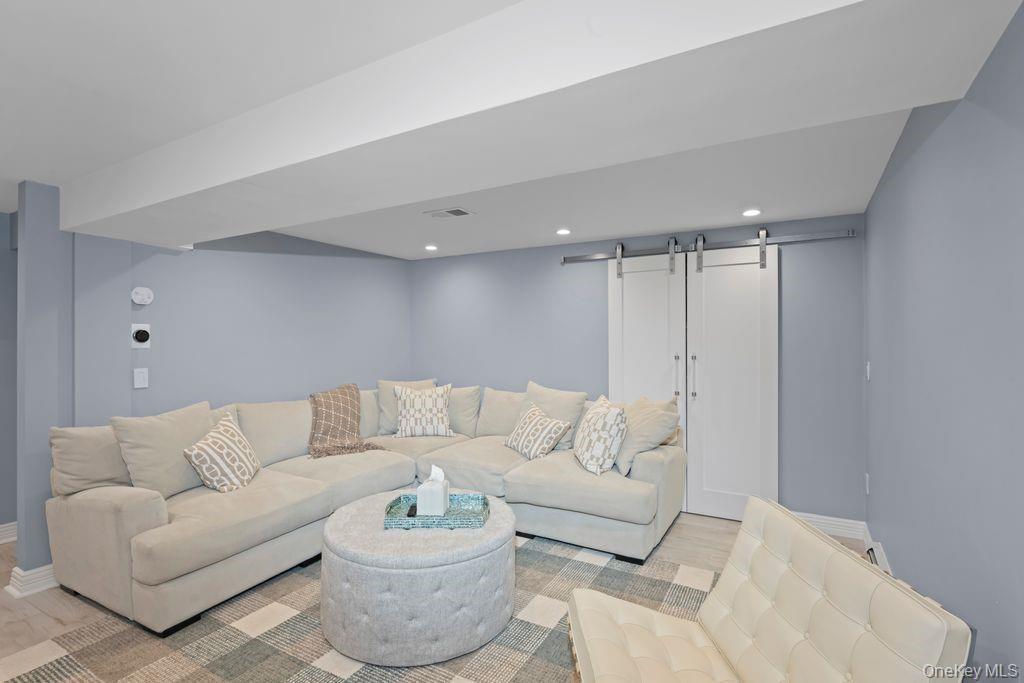 Single Family Beacon Staten Island, NY 10306, MLS-925658-23