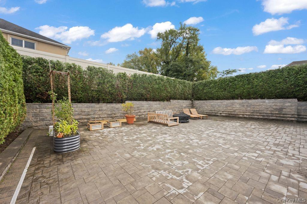 Single Family Beacon Staten Island, NY 10306, MLS-925658-32