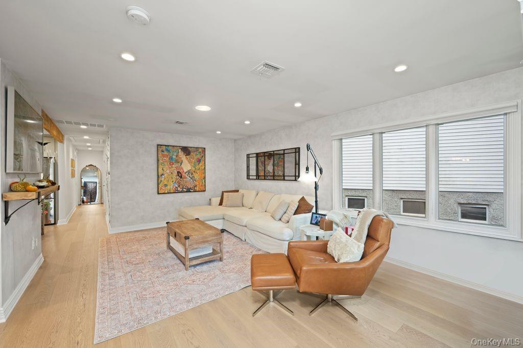 Single Family Beacon Staten Island, NY 10306, MLS-925658-4