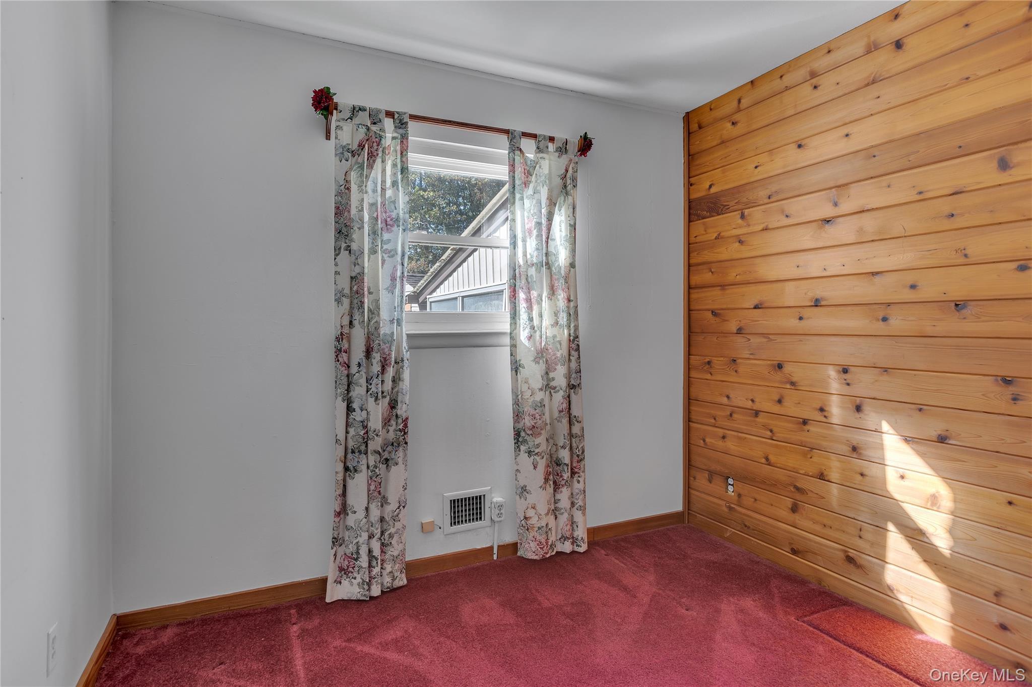 Single Family Roxbury Suffolk County, NY 11725, MLS-925696-11