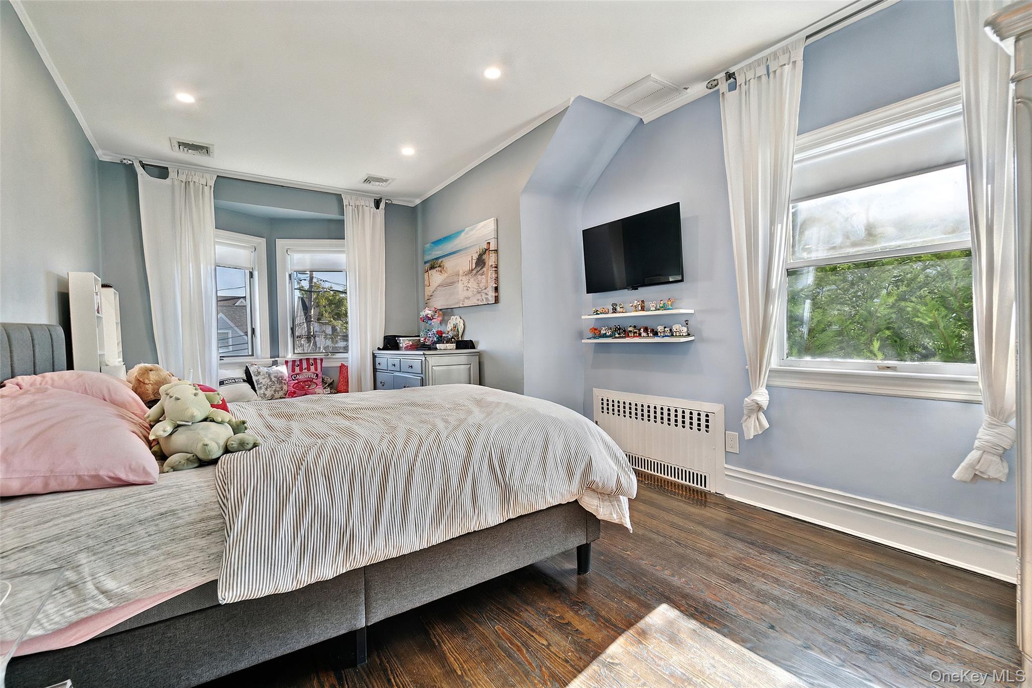 Single Family Beach 146th  Queens, NY 11694, MLS-925706-18