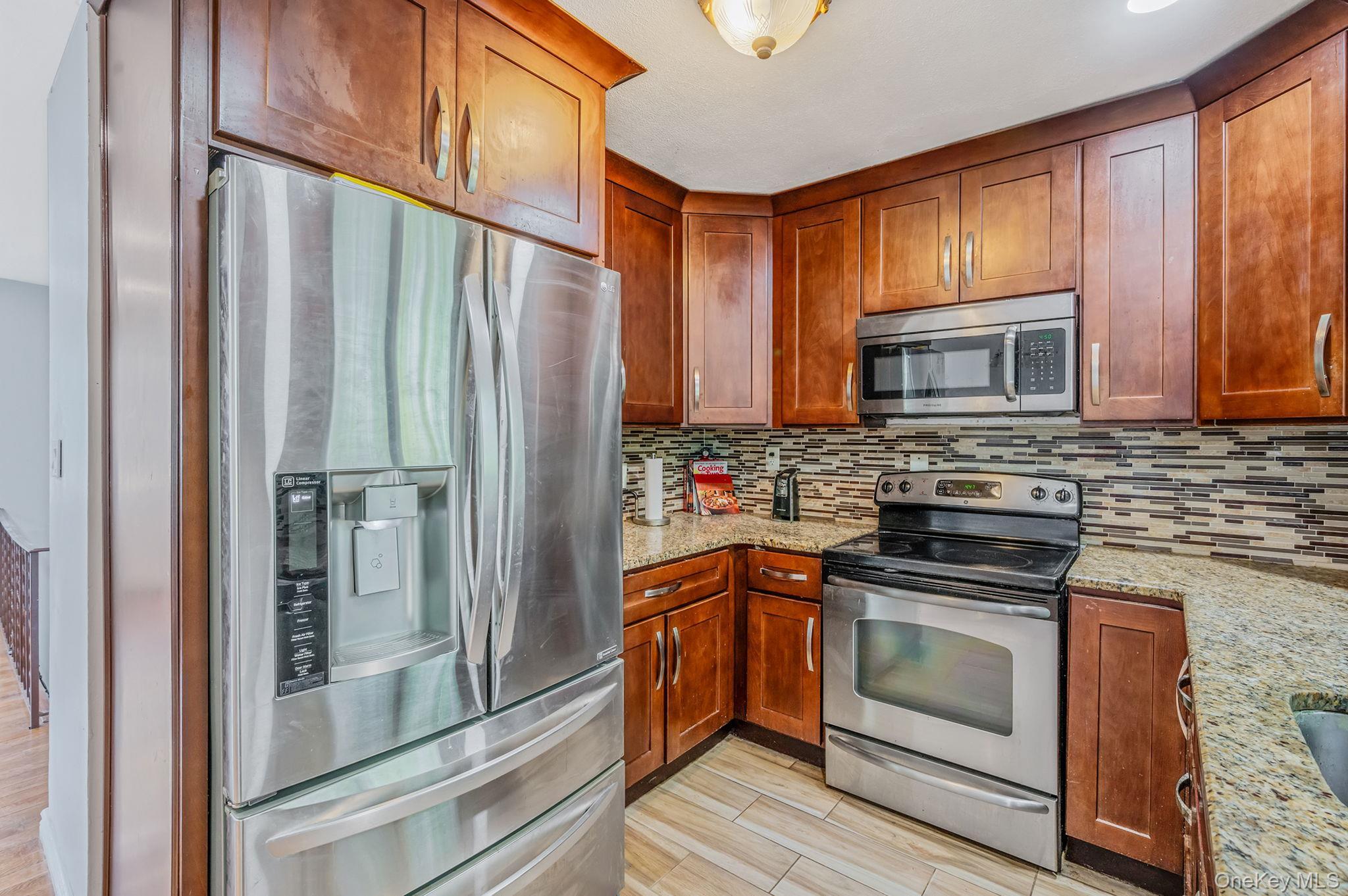 Single Family 30th  Suffolk County, NY 11798, MLS-925751-10