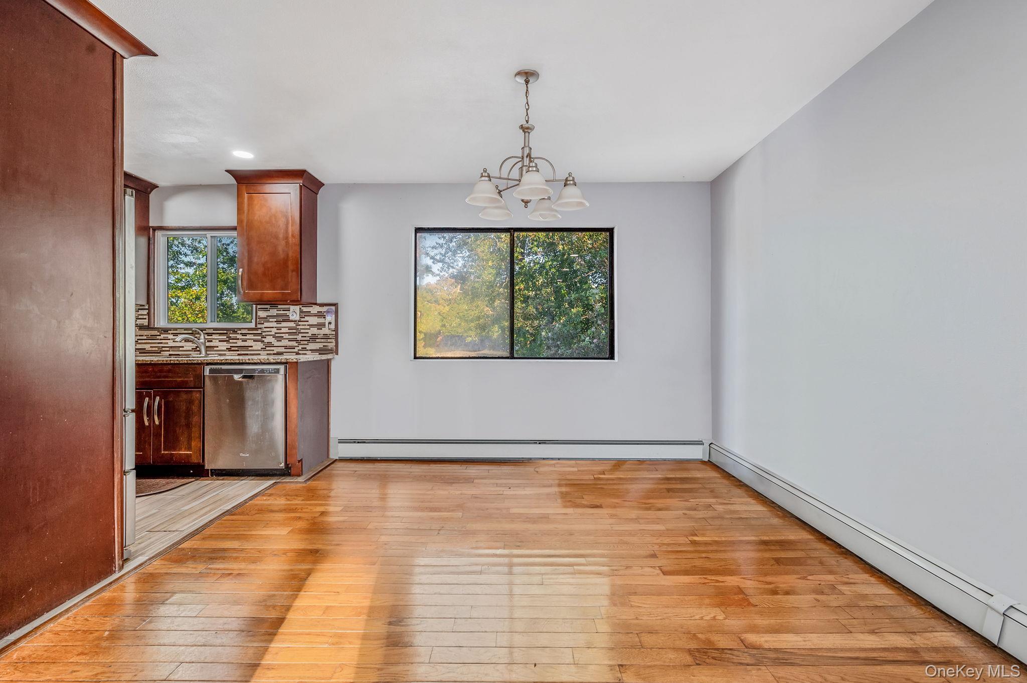 Single Family 30th  Suffolk County, NY 11798, MLS-925751-8