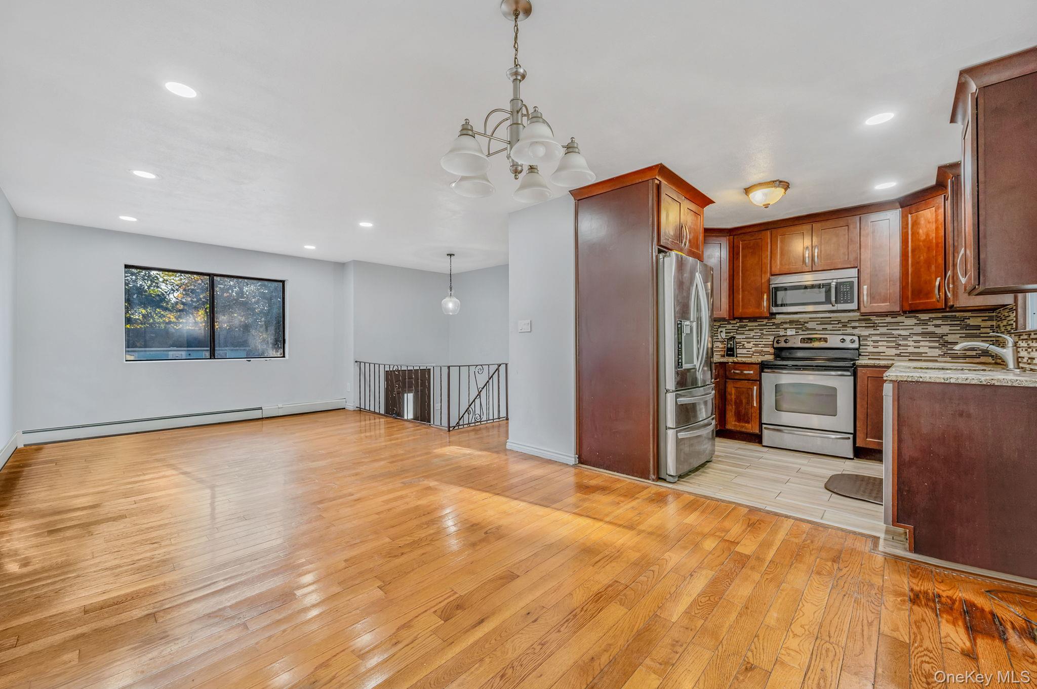 Single Family 30th  Suffolk County, NY 11798, MLS-925751-9