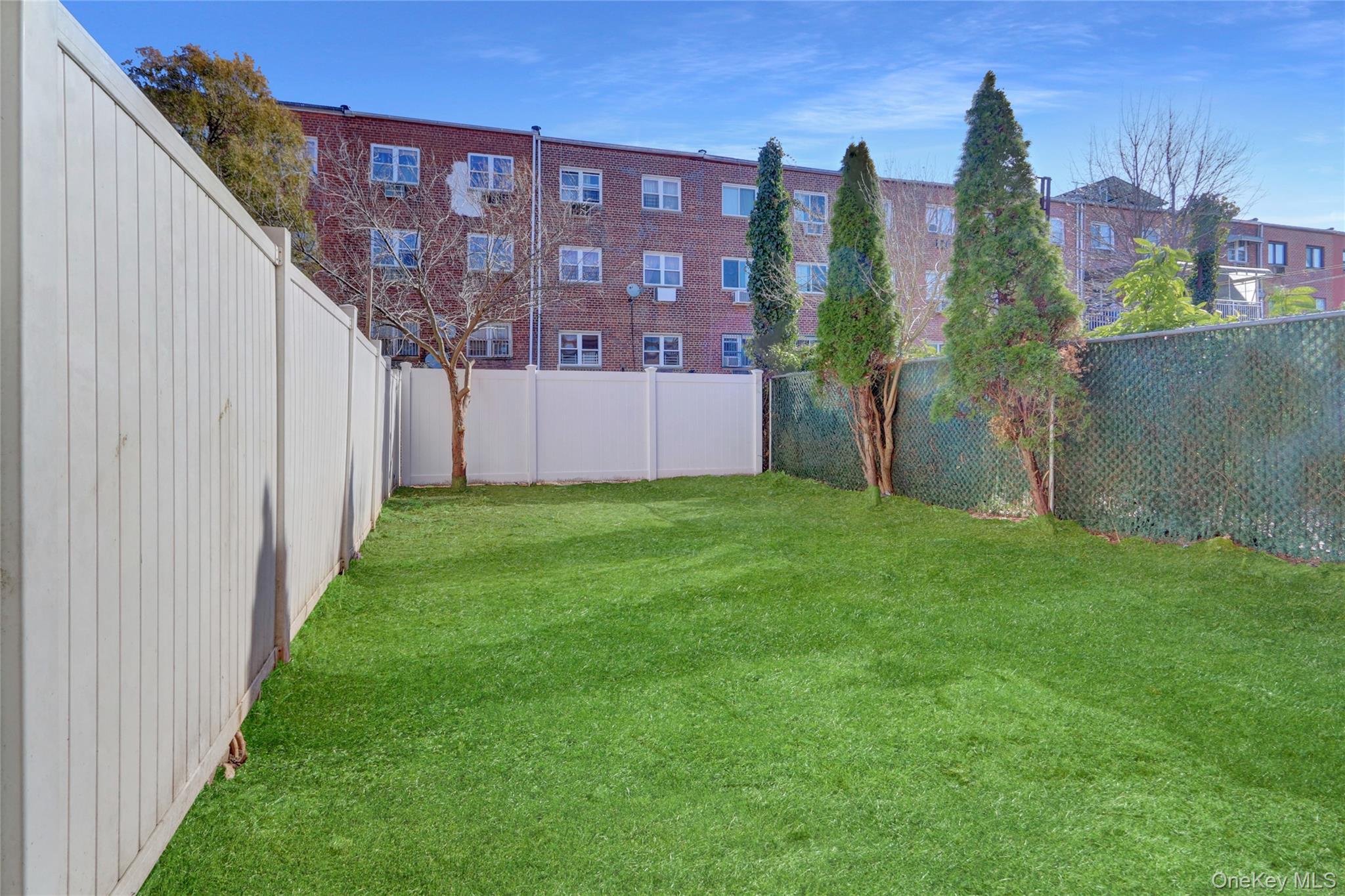 Single Family 85th  Brooklyn, NY 11236, MLS-925785-32