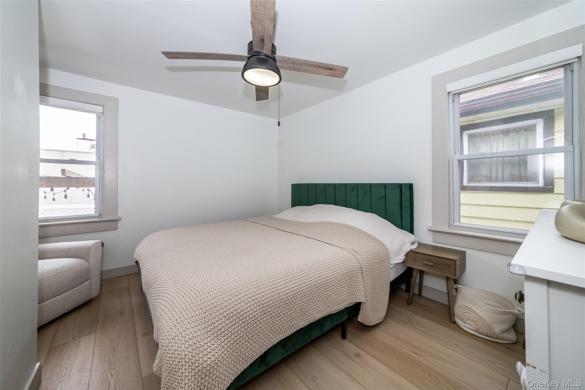 Single Family King  Bronx, NY 10464, MLS-925790-10