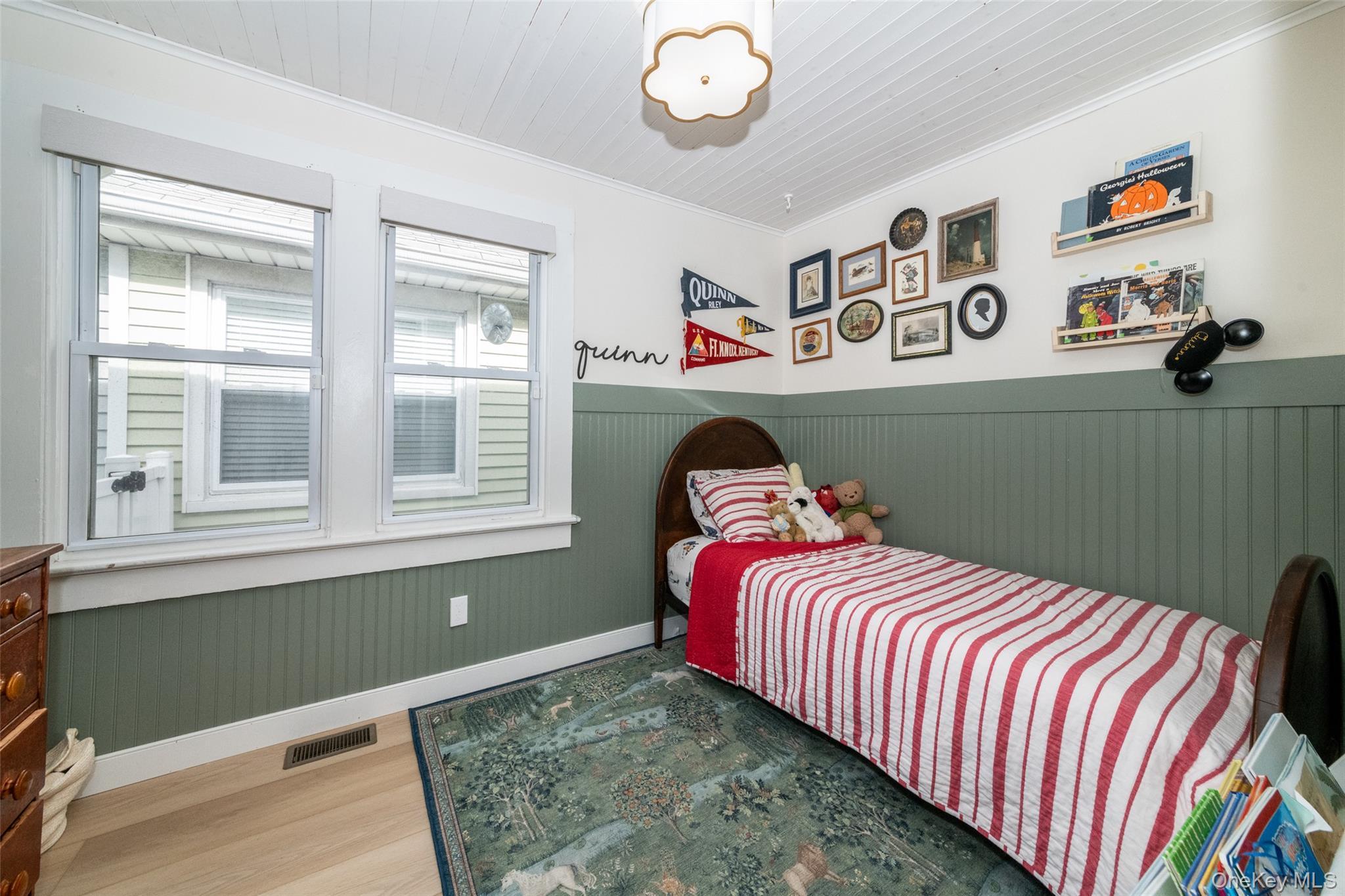 Single Family King  Bronx, NY 10464, MLS-925790-13