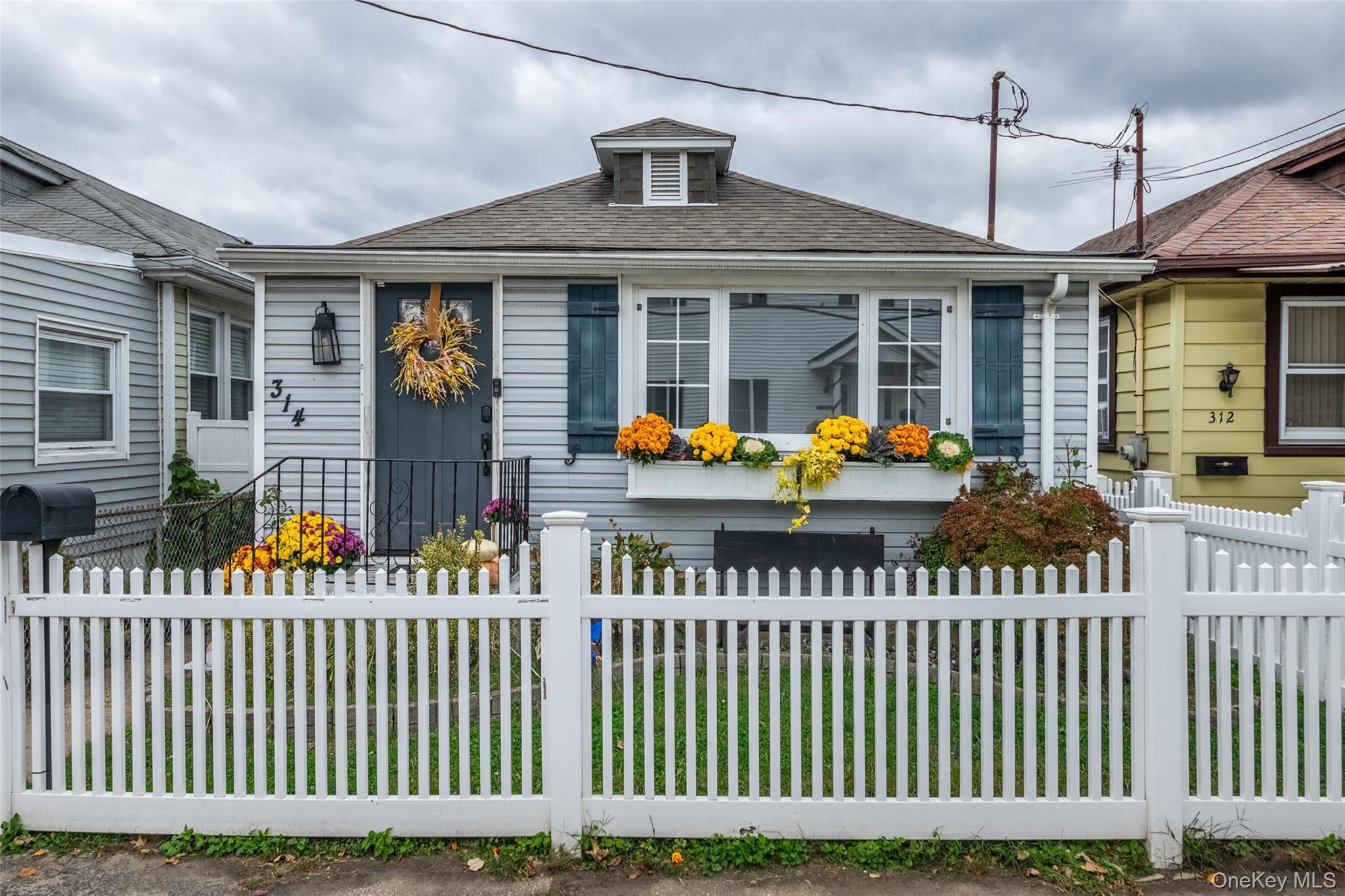 Single Family King  Bronx, NY 10464, MLS-925790-3