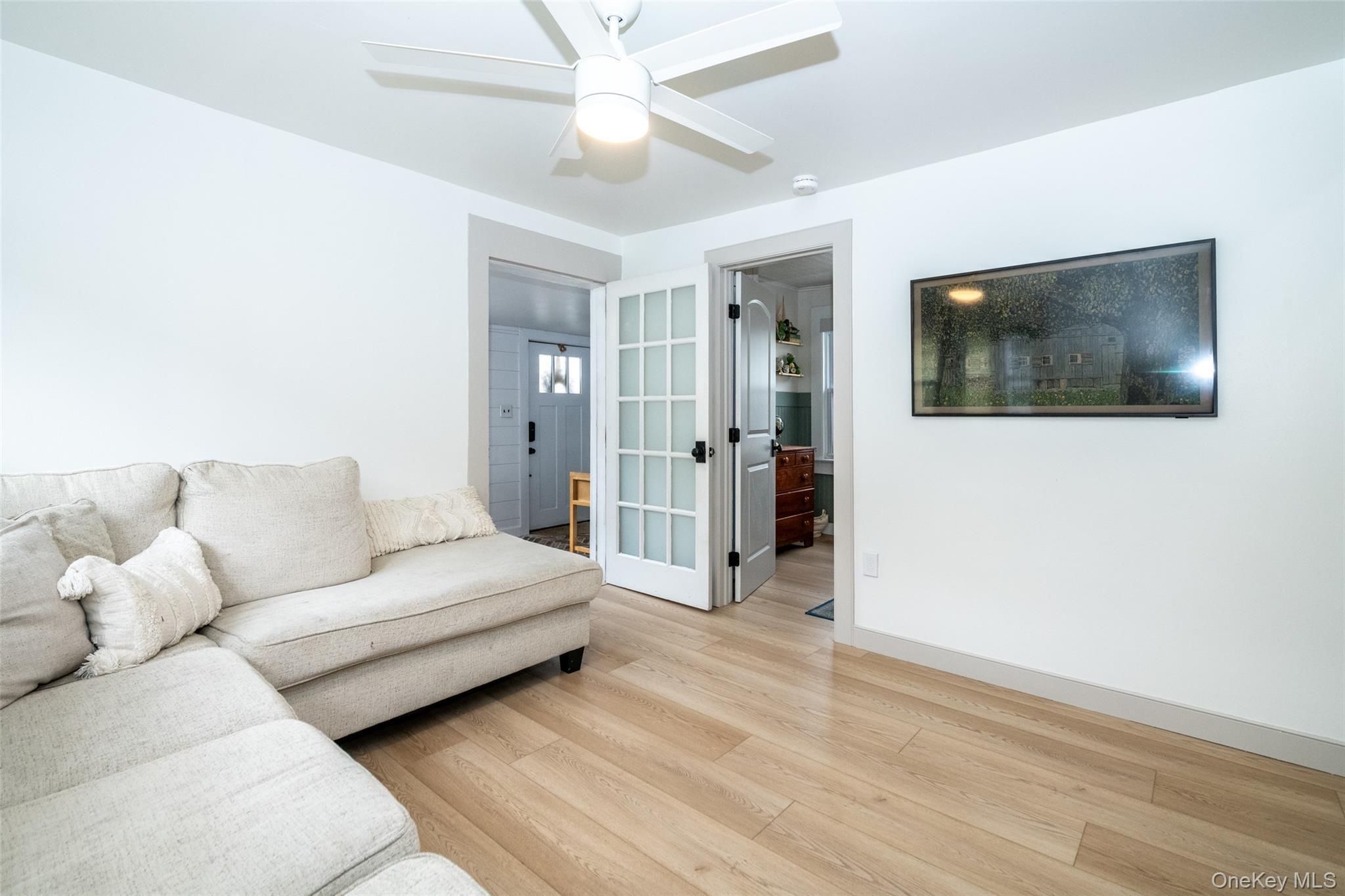 Single Family King  Bronx, NY 10464, MLS-925790-8