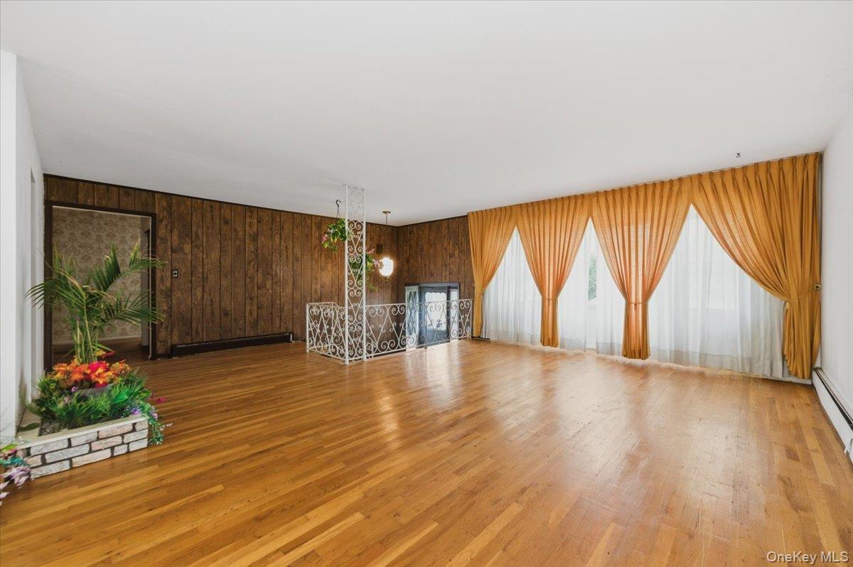 Single Family Gate  Suffolk County, NY 11795, MLS-925799-4