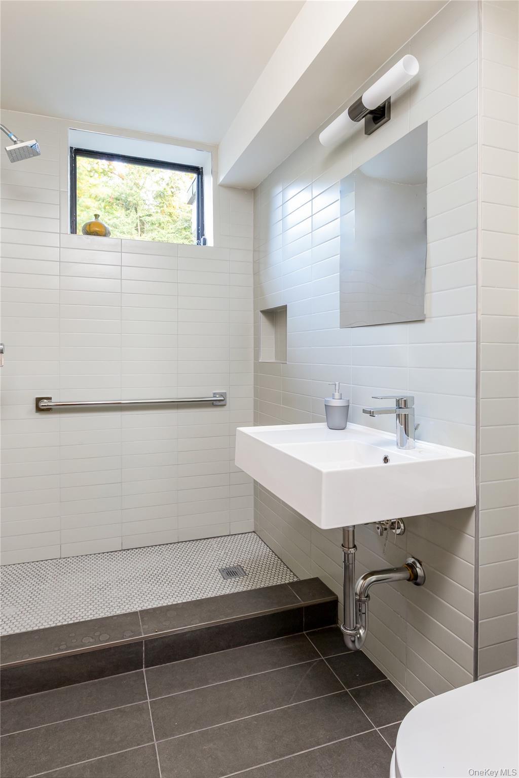 Single Family Ladd Bronx, NY 10471, MLS-925803-14