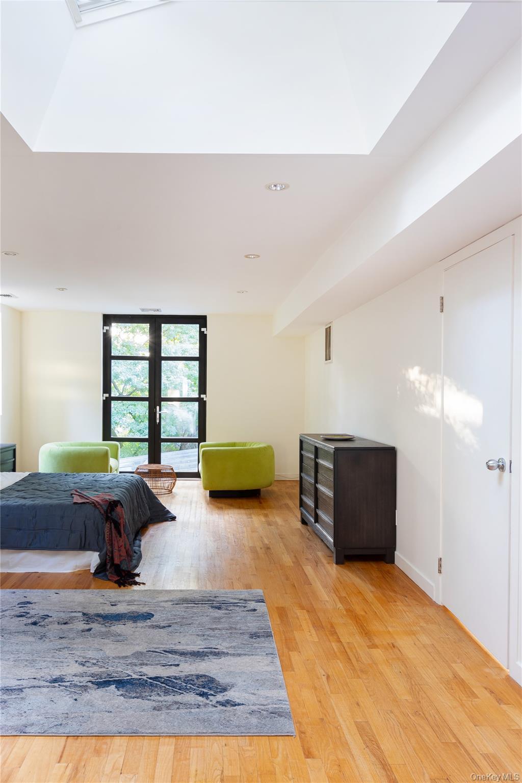 Single Family Ladd Bronx, NY 10471, MLS-925803-17