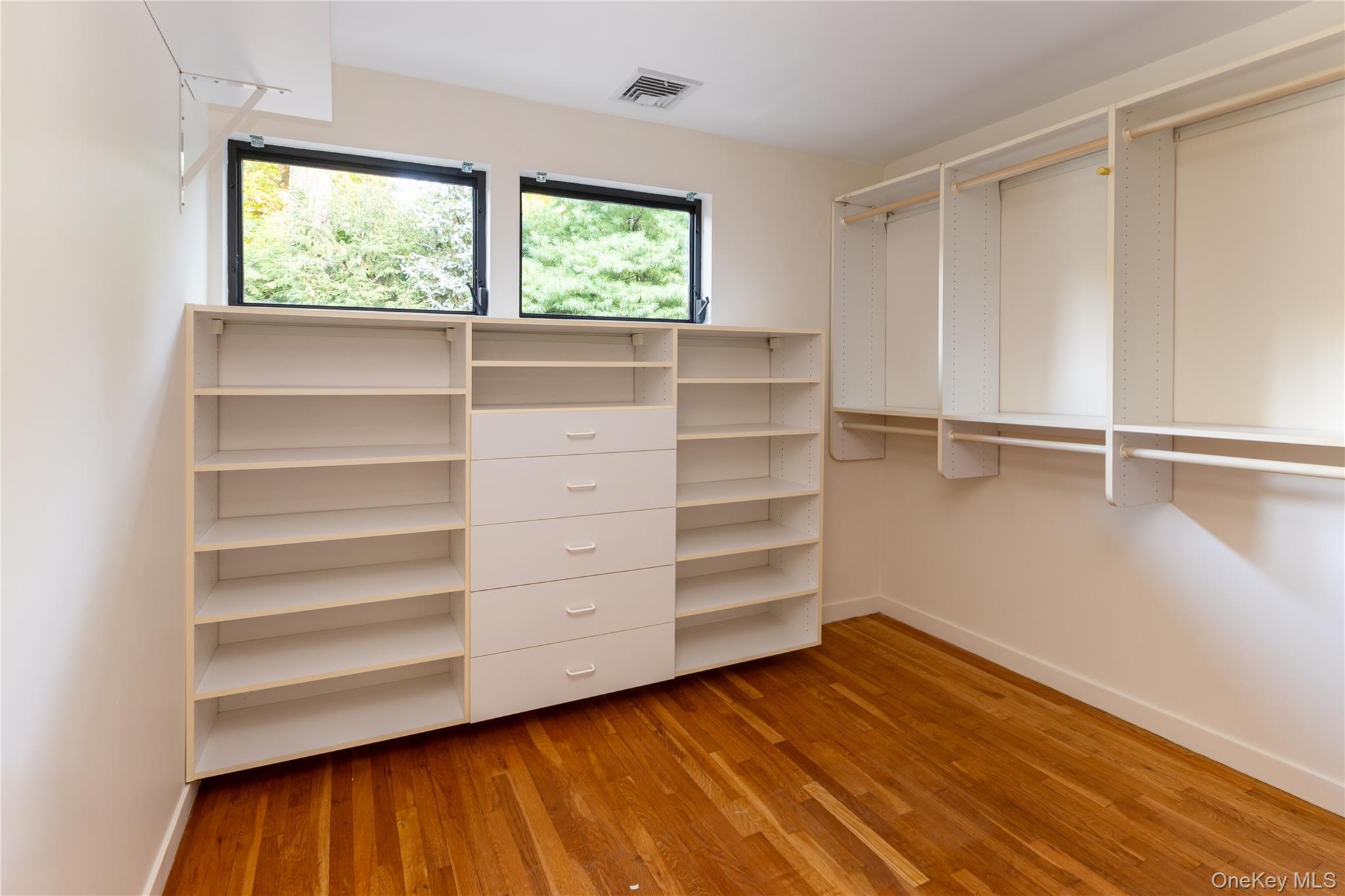 Single Family Ladd Bronx, NY 10471, MLS-925803-19