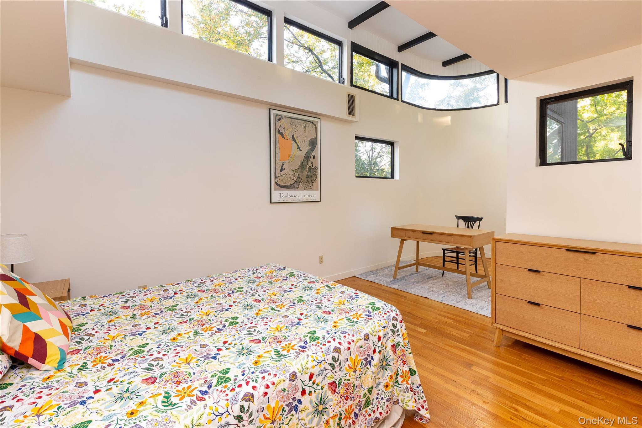 Single Family Ladd  Bronx, NY 10471, MLS-925803-31