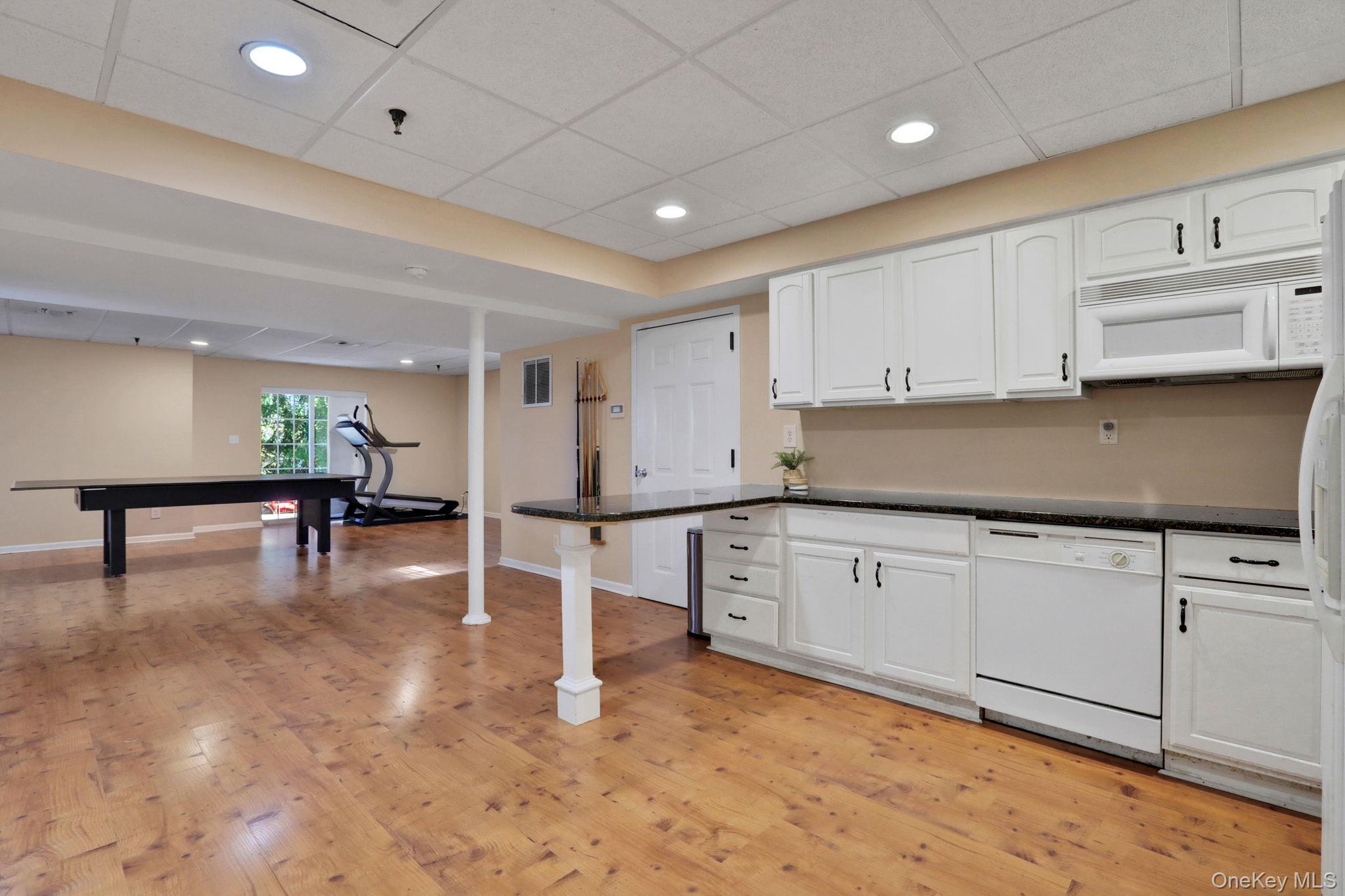 Single Family Reunion Westchester County, NY 10573, MLS-925817-27