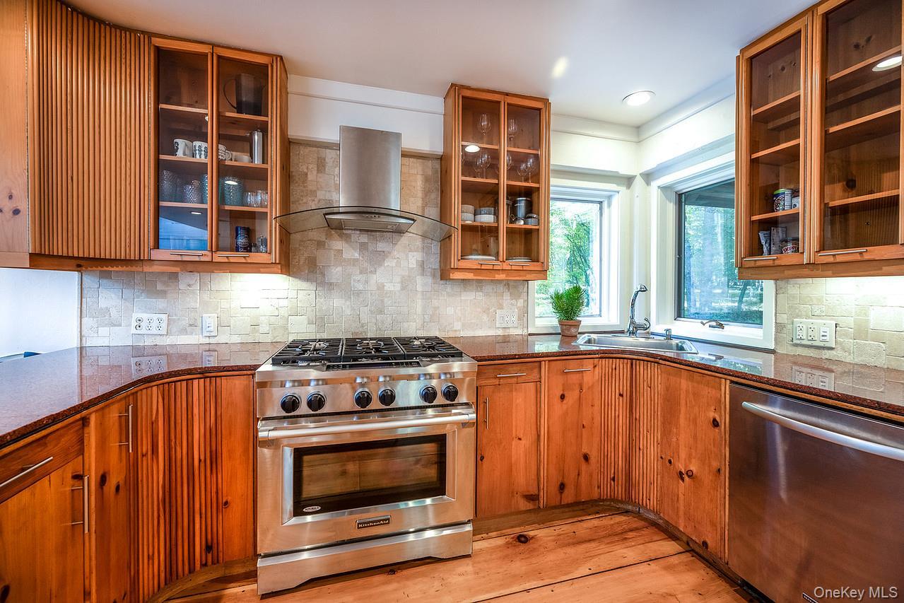 Single Family Hovi Ulster County, NY 12401, MLS-925821-7