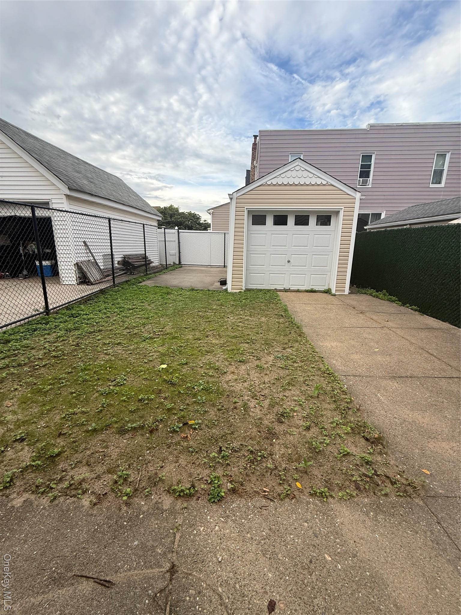 Single Family Pitkin Queens, NY 11417, MLS-925835-24