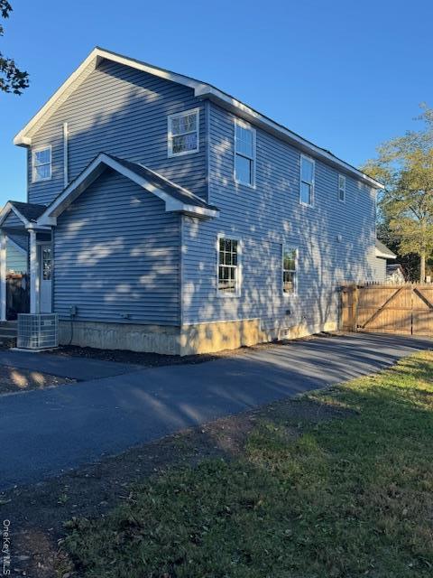 Single Family Silver  Suffolk County, NY 11772, MLS-925836-8