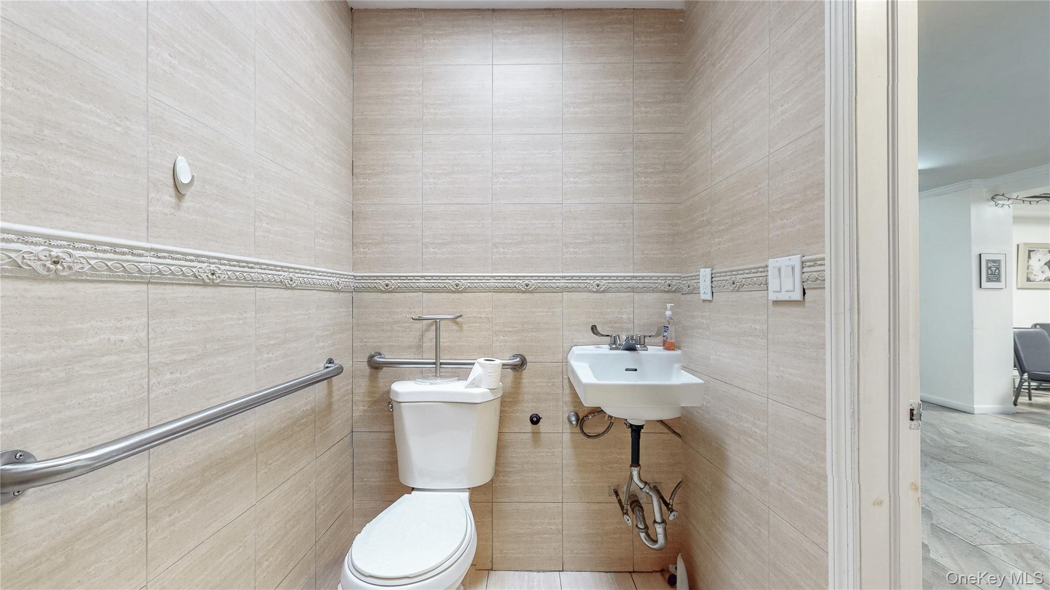 Commercial Sale Schenectady Brooklyn, NY 11203, MLS-925844-18