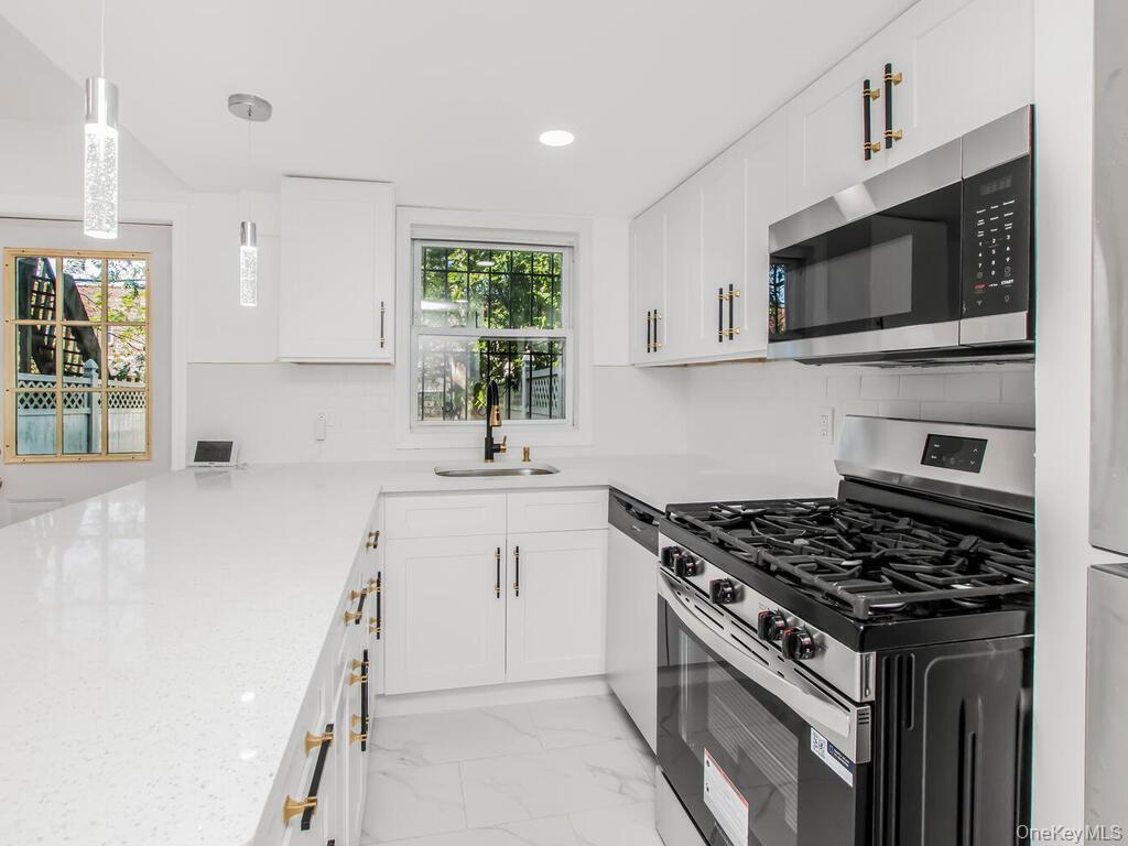 Single Family 189th Queens, NY 11423, MLS-925853-9