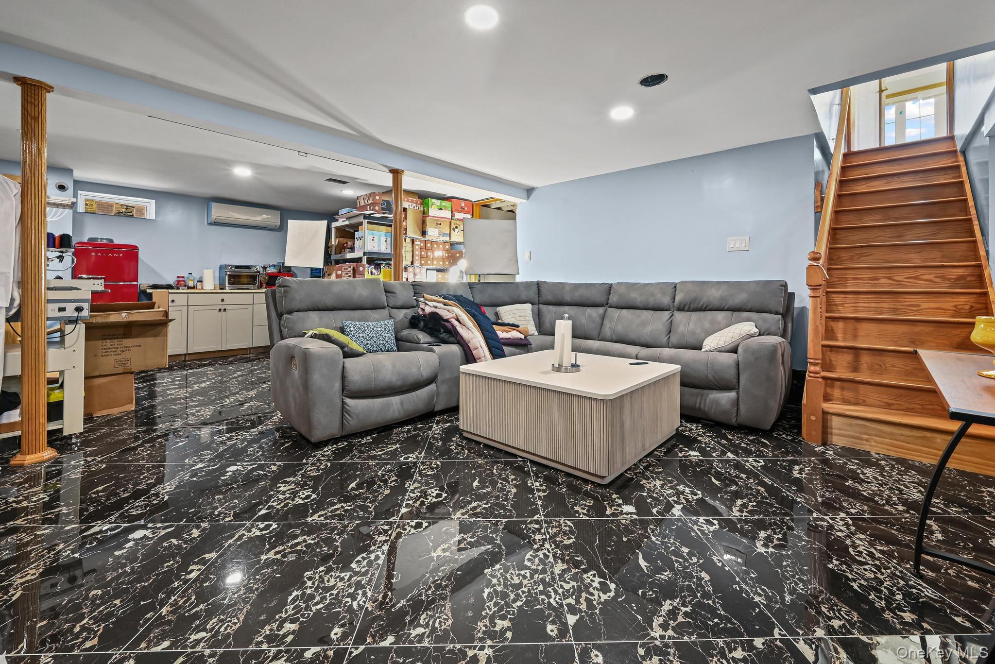 Single Family Ashely  Nassau County, NY 11580, MLS-925881-17