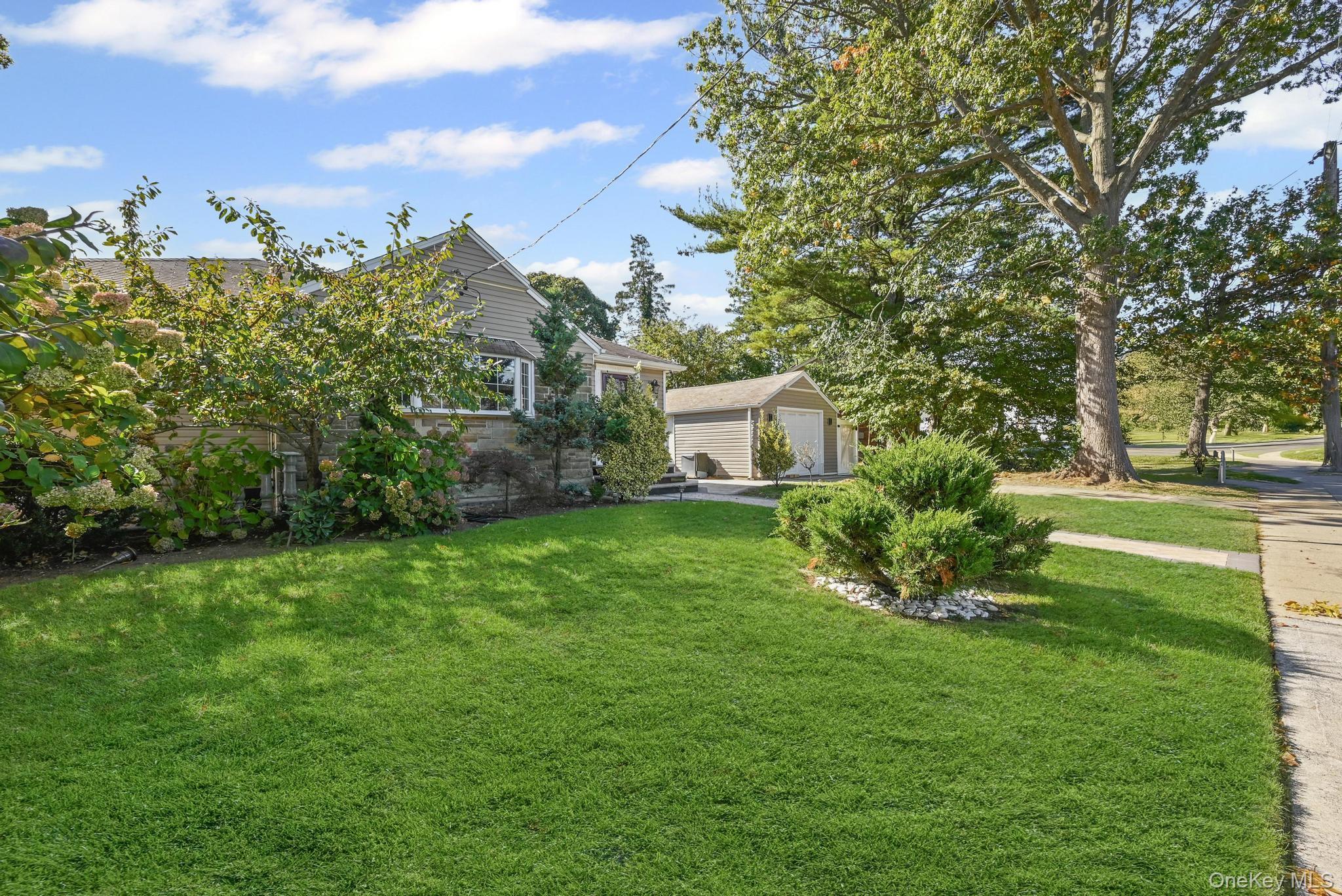 Single Family Ashely  Nassau County, NY 11580, MLS-925881-4