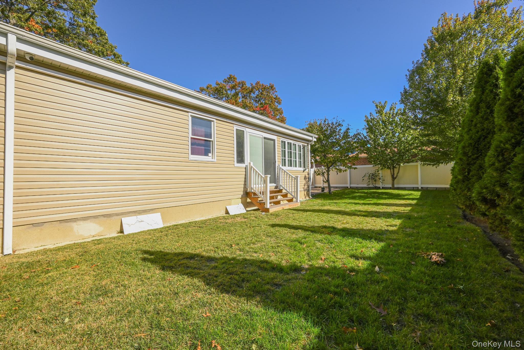 Single Family Ashely  Nassau County, NY 11580, MLS-925881-5