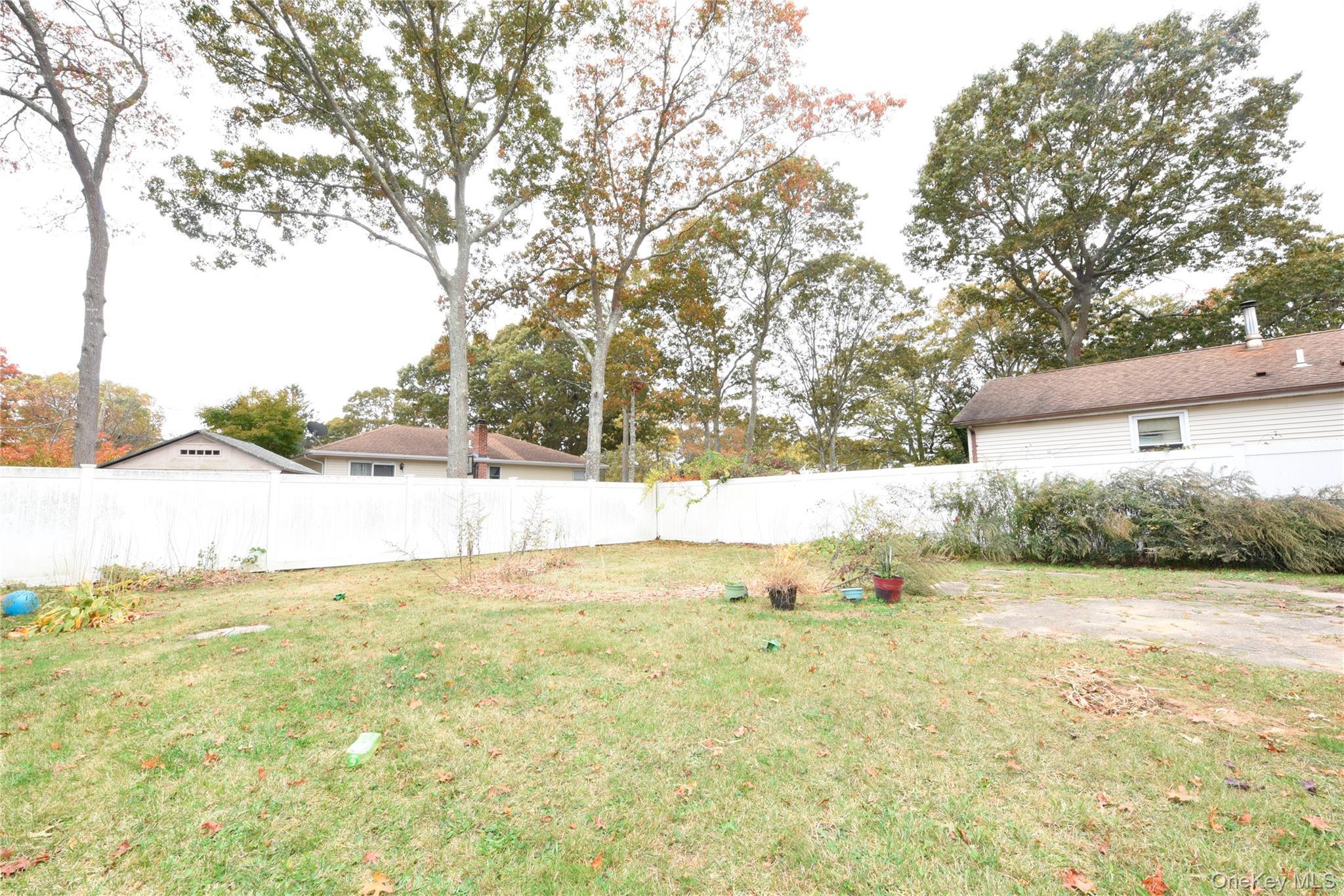 Single Family Pennwood  Suffolk County, NY 11951, MLS-925894-17