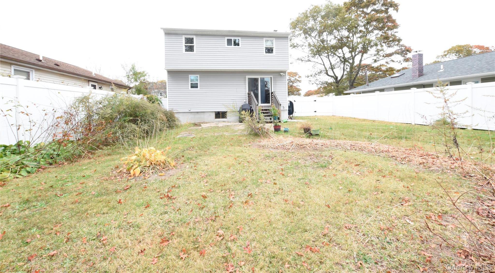 Single Family Pennwood  Suffolk County, NY 11951, MLS-925894-18