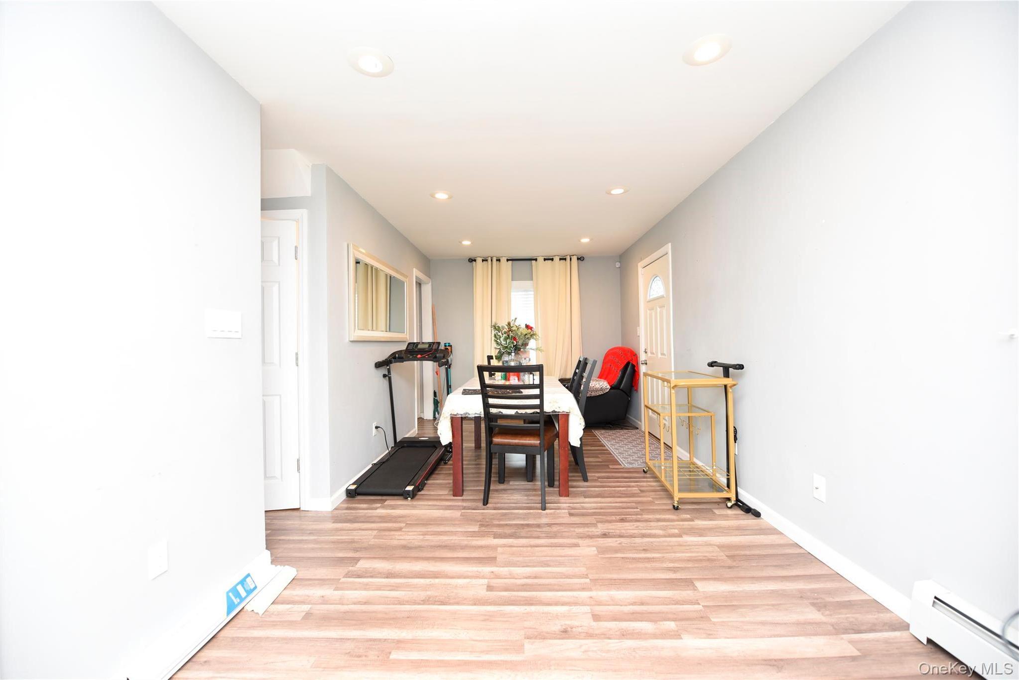 Single Family Pennwood  Suffolk County, NY 11951, MLS-925894-8