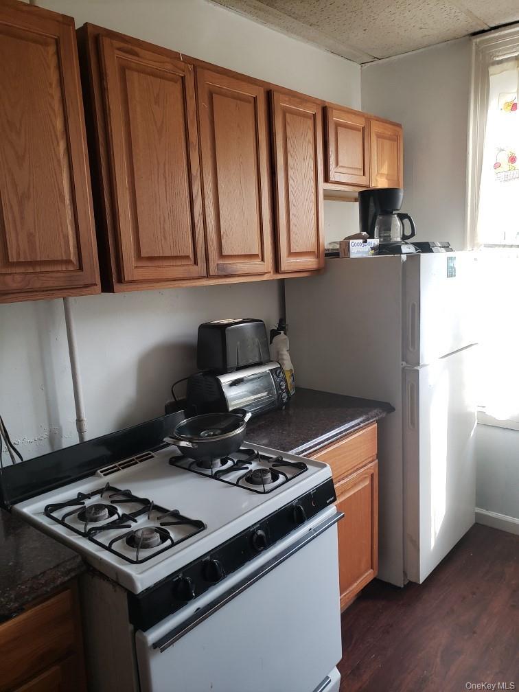 Single Family Reservoir Bronx, NY 10467, MLS-925903-4