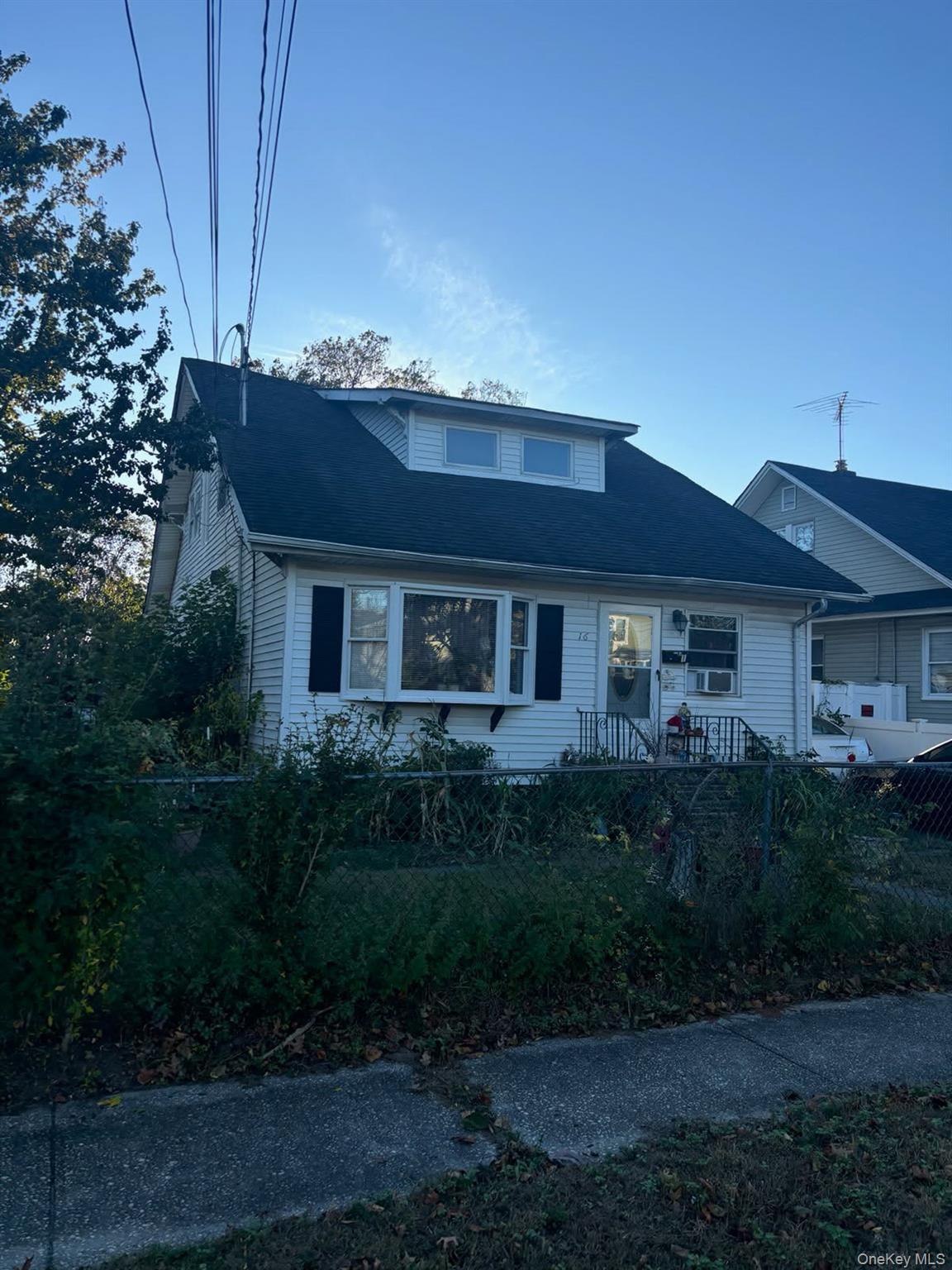Single Family West  Suffolk County, NY 11706, MLS-925904-2